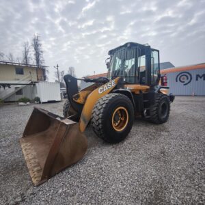 FOTO DE CARGADOR FRONTAL CASE 621G - 2020