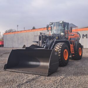 FOTO DE CARGADOR FRONTAL DEVELON DL420-7 - 2025