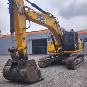 FOTO DE EXCAVADORA JCB JS 305LC-2019