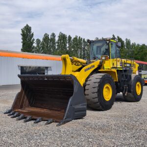 FOTO DE CARGADOR FRONTAL KOMATSU WA500 - 2018