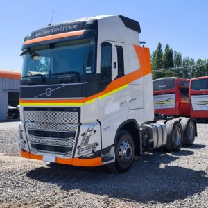 FOTO DE TRACTOCAMIÓN VOLVO FH500 - 2025