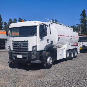 FOTO CAMIÓN VOLKSWAGEN CONSTELLATION 31.330 - 2013