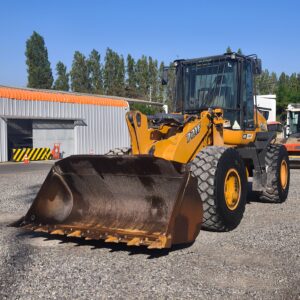 FOTO DE CARGADOR FRONTAL CASE 721F - 2018