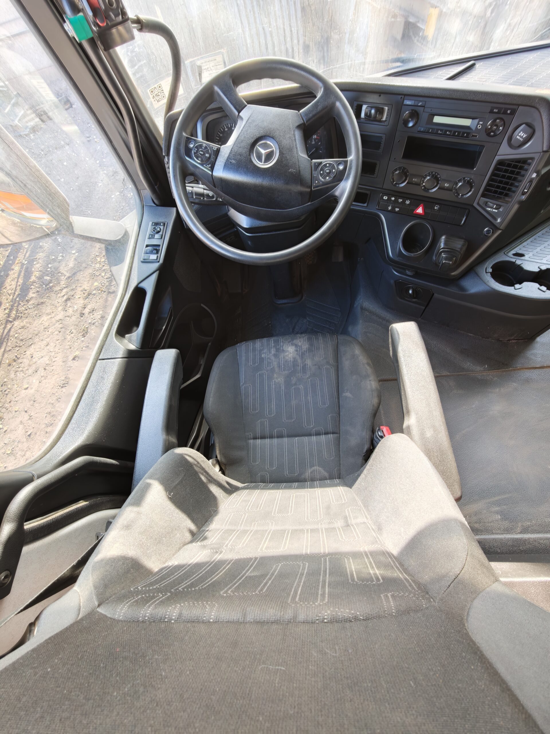 CAMIÓN TOLVA MERCEDES BENZ AROCS 4848K - 2021 - Imagen 6