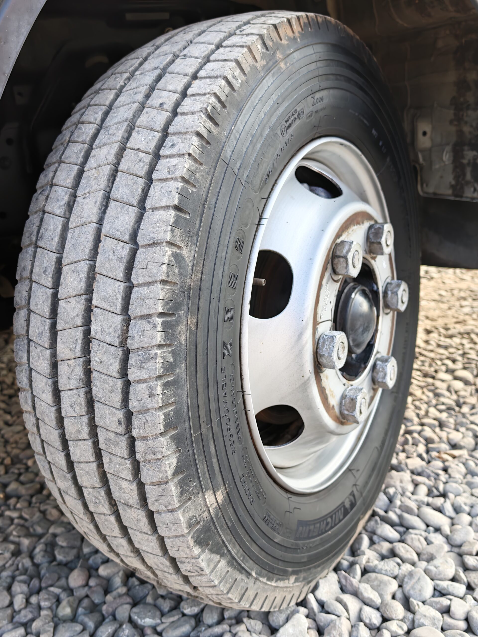 CAMIÓN MITSUBISHI FUSO CANTER 815 - 2020 - Imagen 23