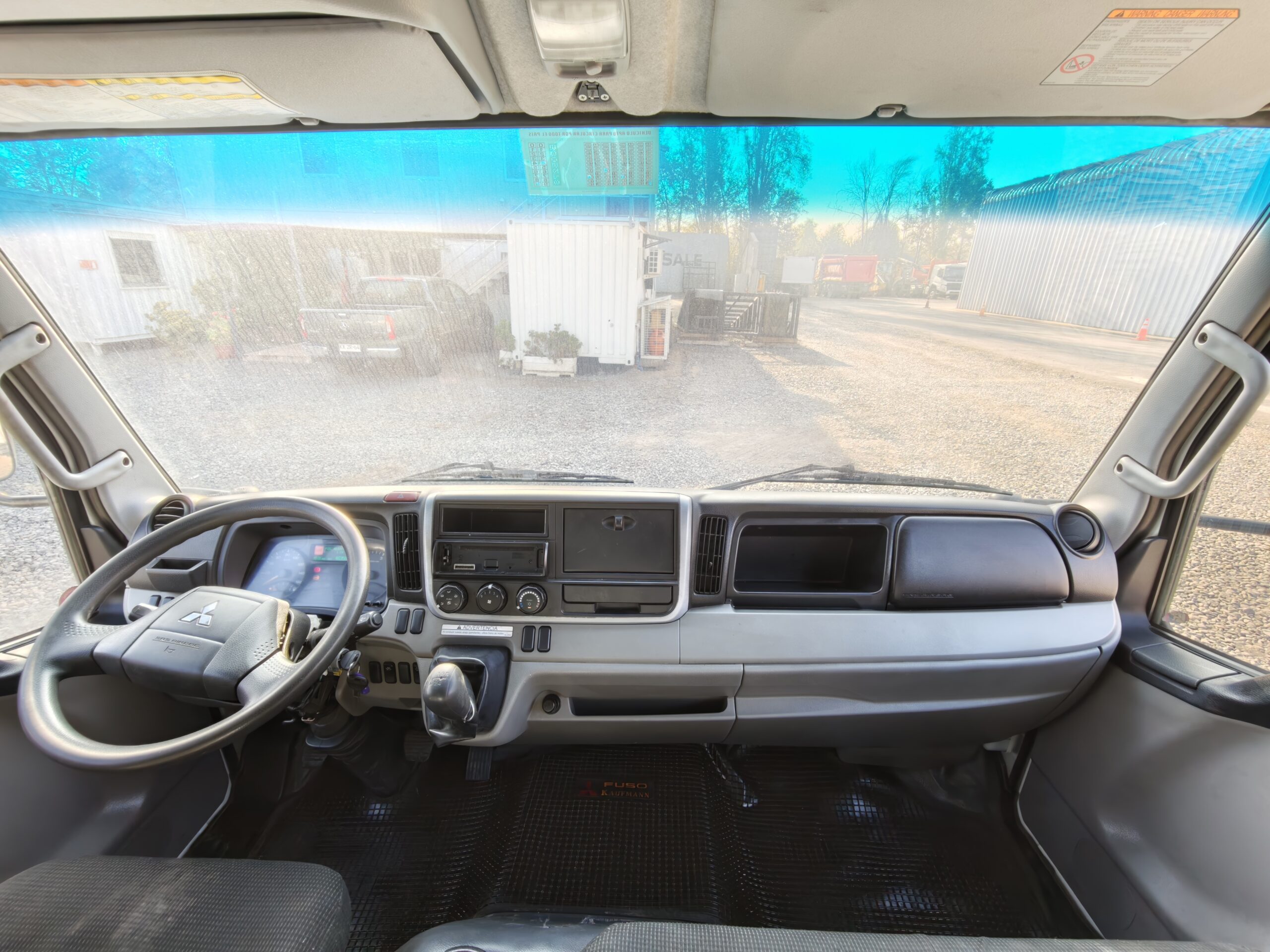 CAMIÓN MITSUBISHI FUSO CANTER 815 - 2020 - Imagen 14
