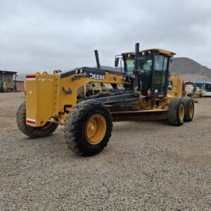 FOTO DE MOTONIVELADORA JOHN DEERE 770G - 2023