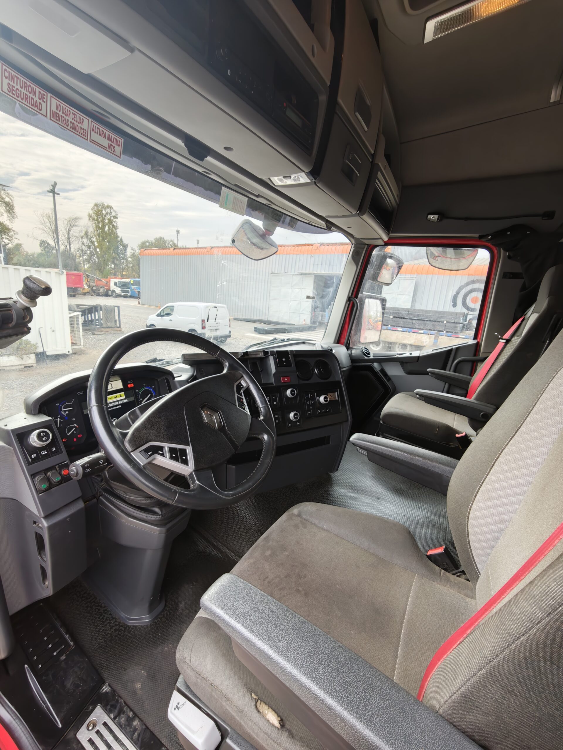 TRACTOCAMIÓN RENAULT C520 - 2022 - Imagen 11