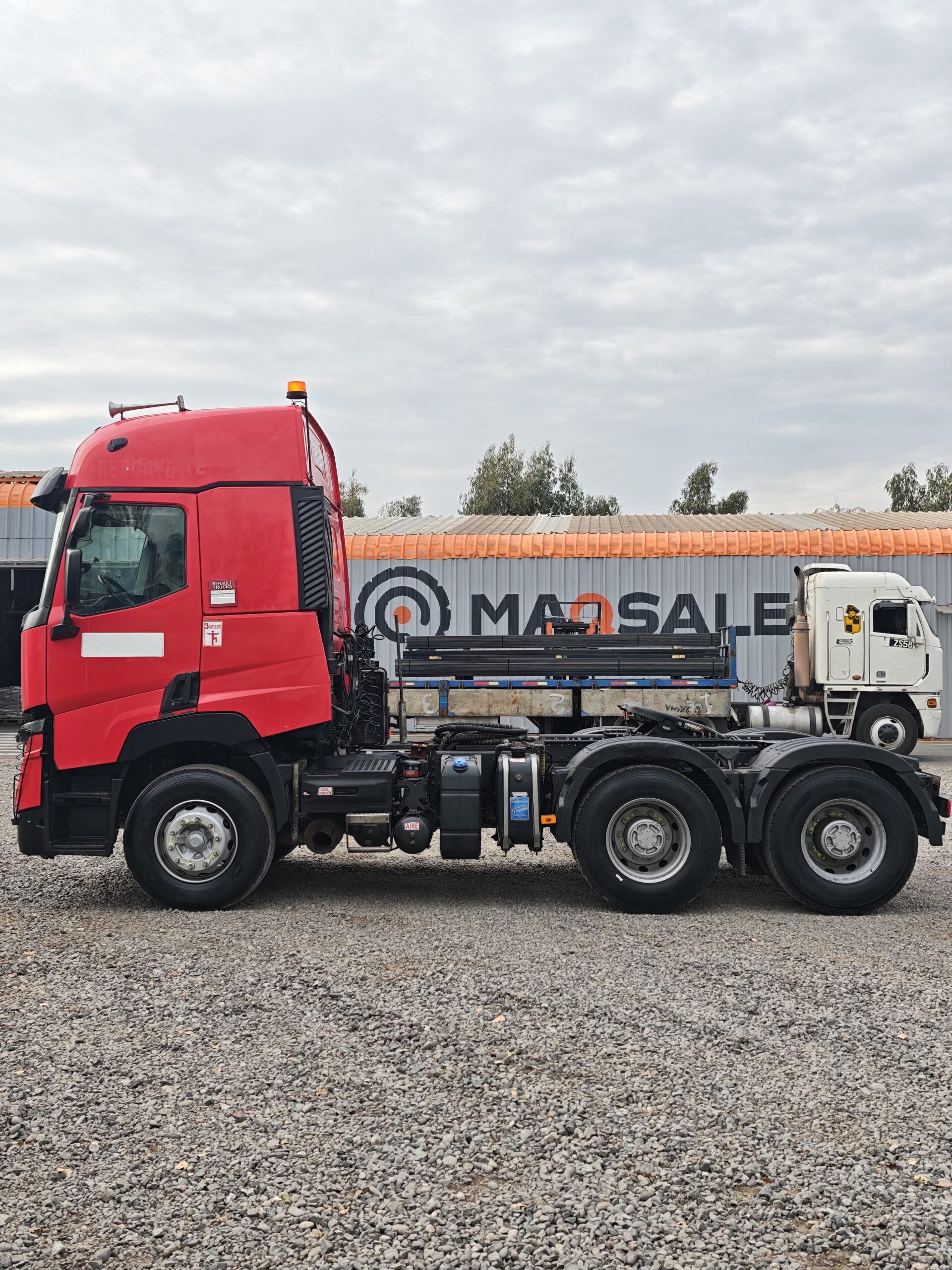 TRACTOCAMIÓN RENAULT C520 - 2022 - Imagen 2