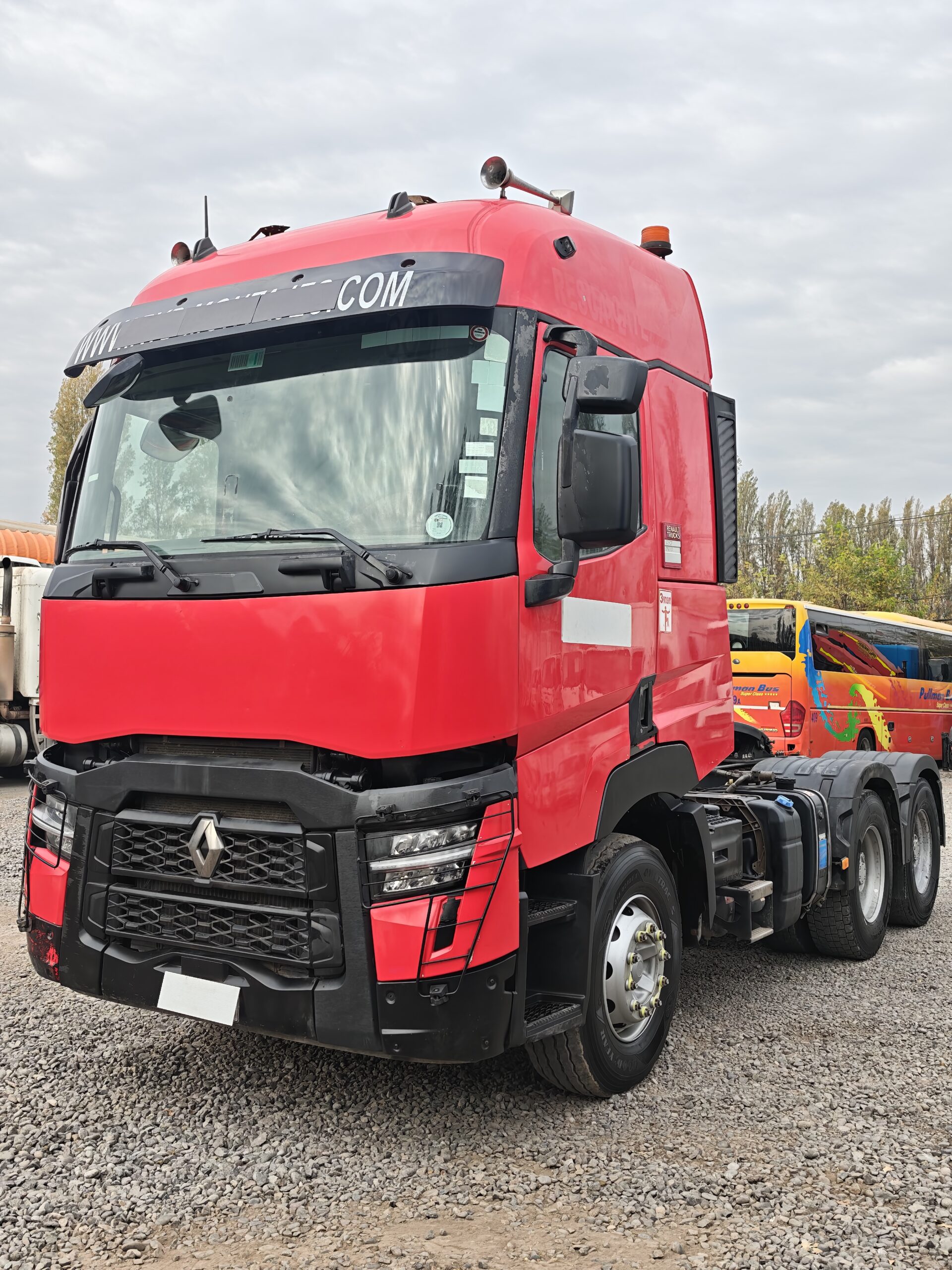 FOTO DE TRACTOCAMIÓN RENAULT C520 - 2022
