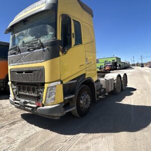 FOTO DE TRACTOCAMION VOLVO FH540 - 2021