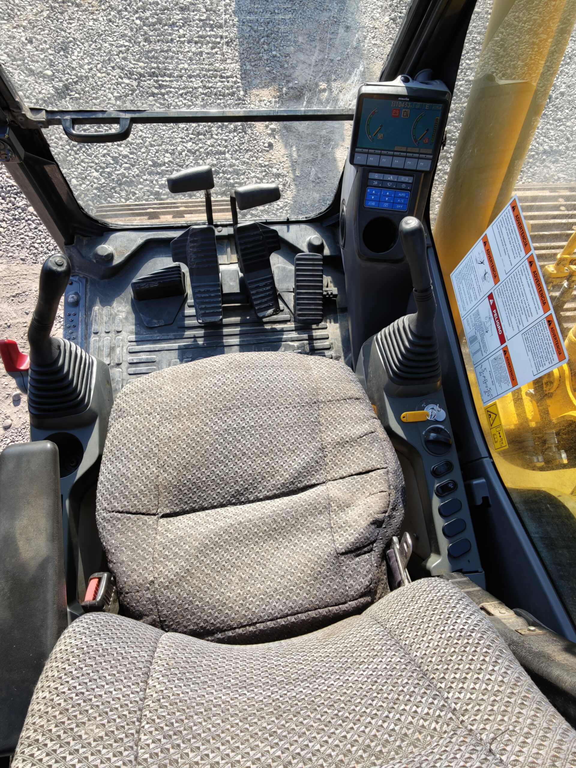 EXCAVADORA KOMATSU PC200_8 - 2011 - Imagen 13