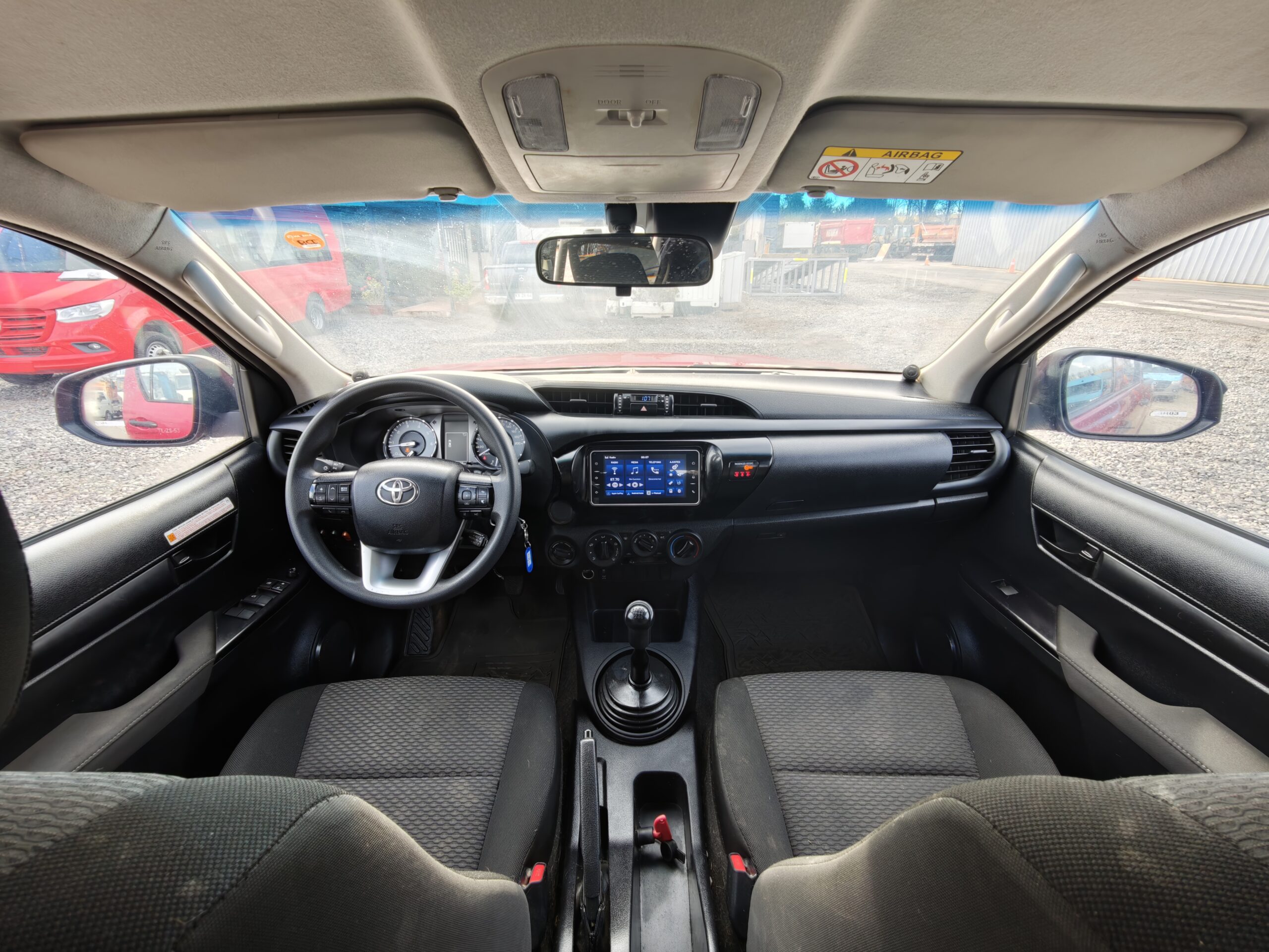 CAMIONETA TOYOTA HILUX DX- 2024 - Imagen 13