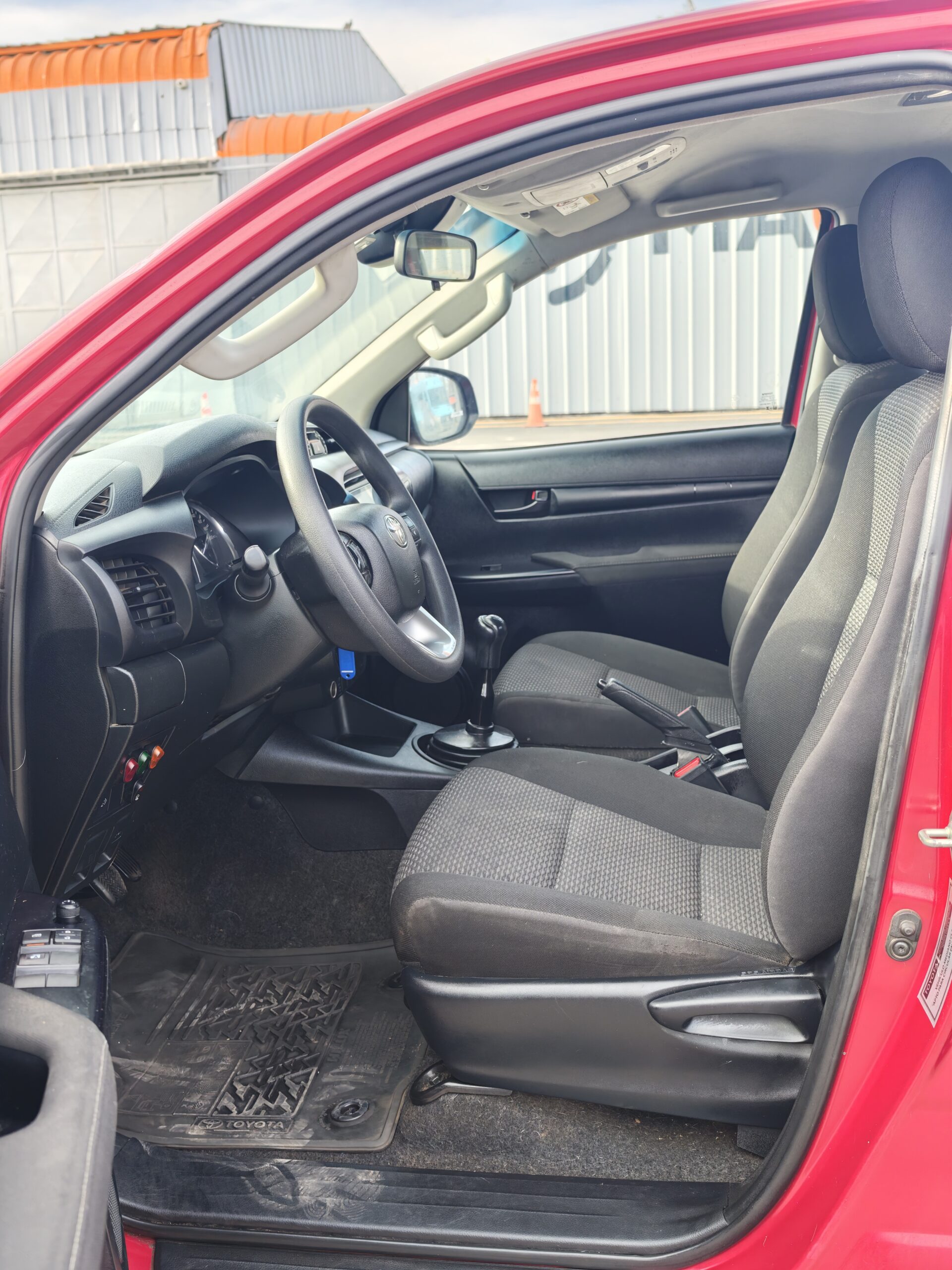 CAMIONETA TOYOTA HILUX DX- 2024 - Imagen 9