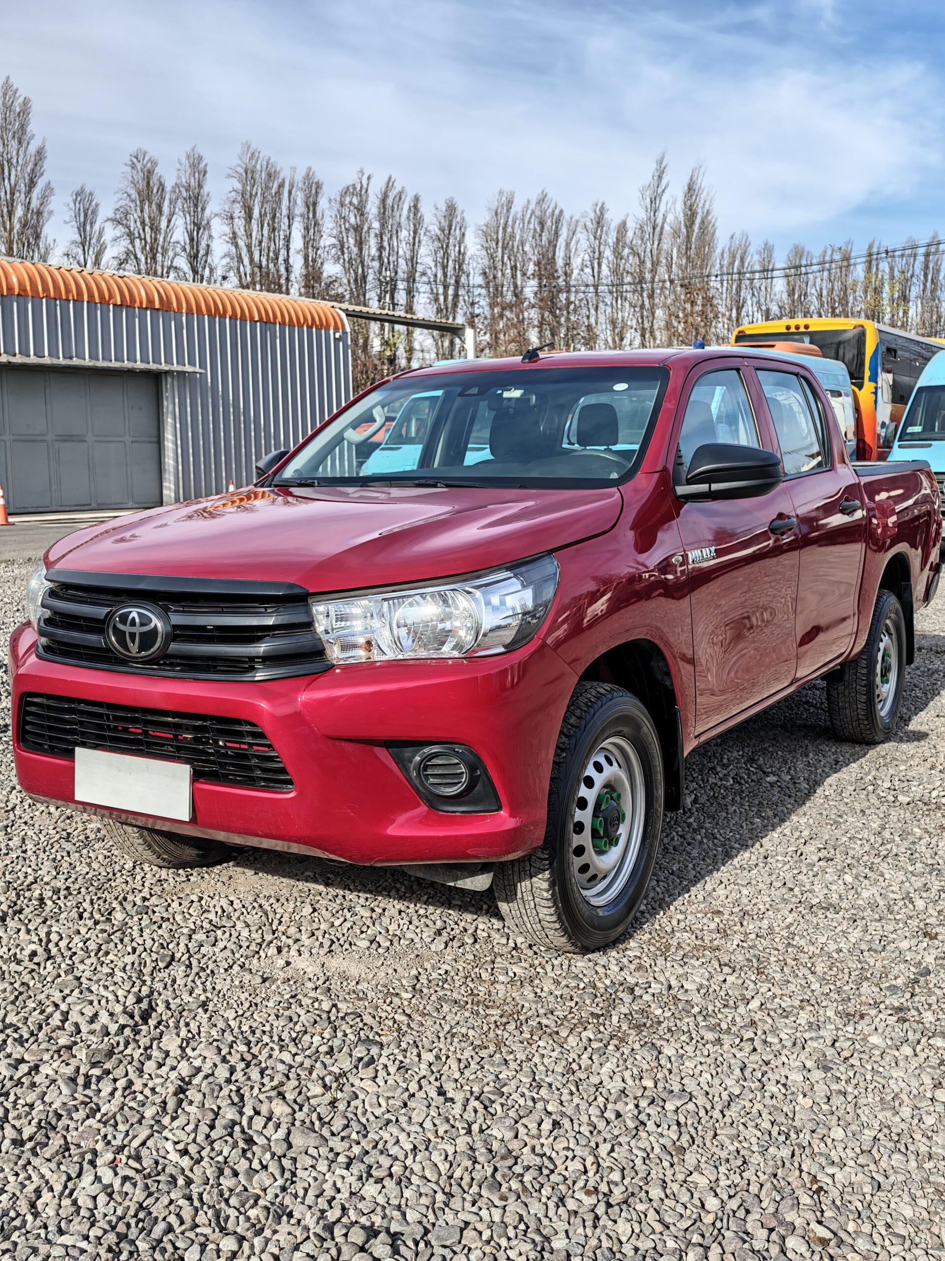FOTO DE CAMIONETA TOYOTA HILUX - 2024
