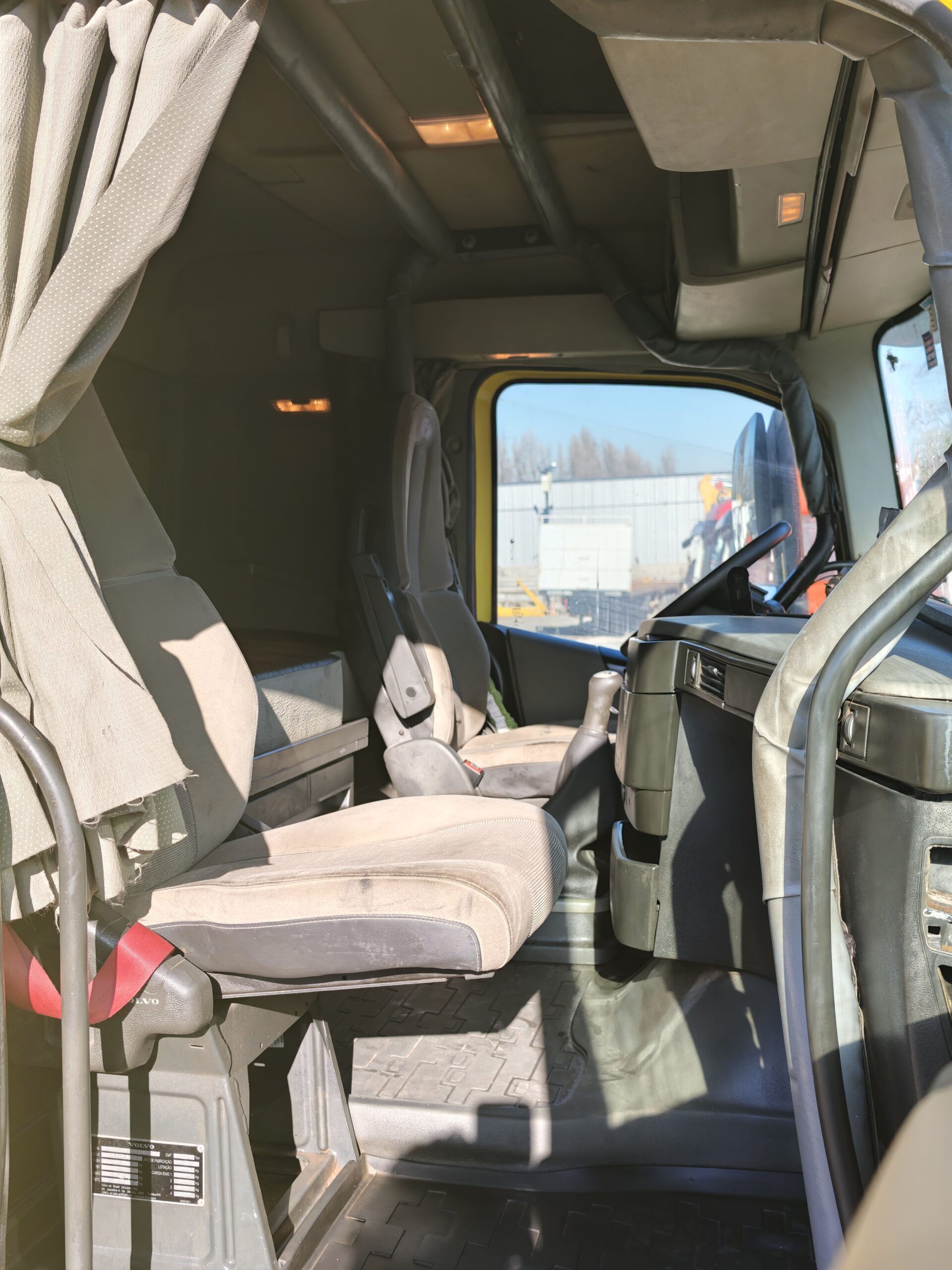 TRACTOCAMIÓN VOLVO FH500 - 2016 - Imagen 15