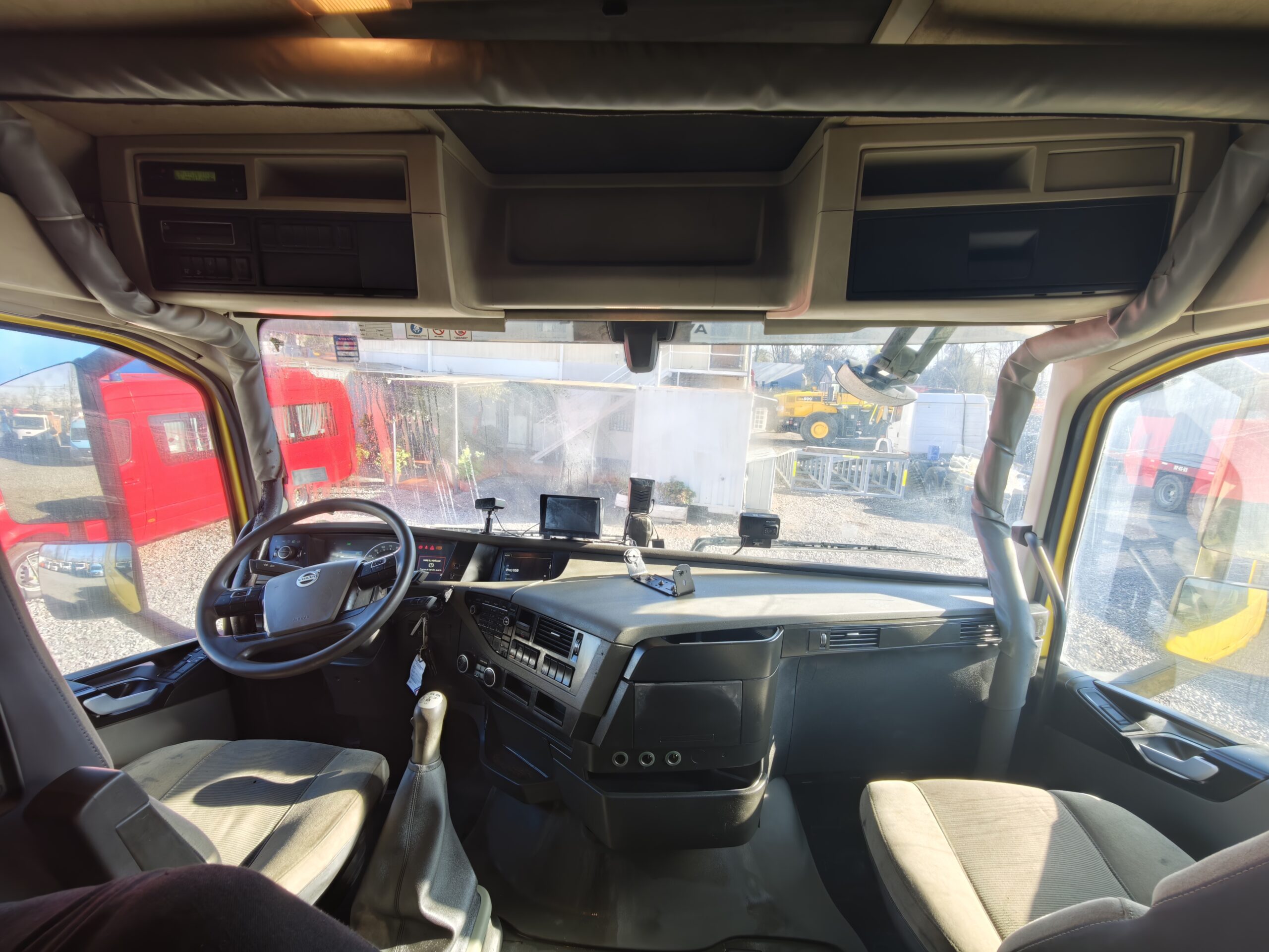 TRACTOCAMIÓN VOLVO FH500 - 2016 - Imagen 13