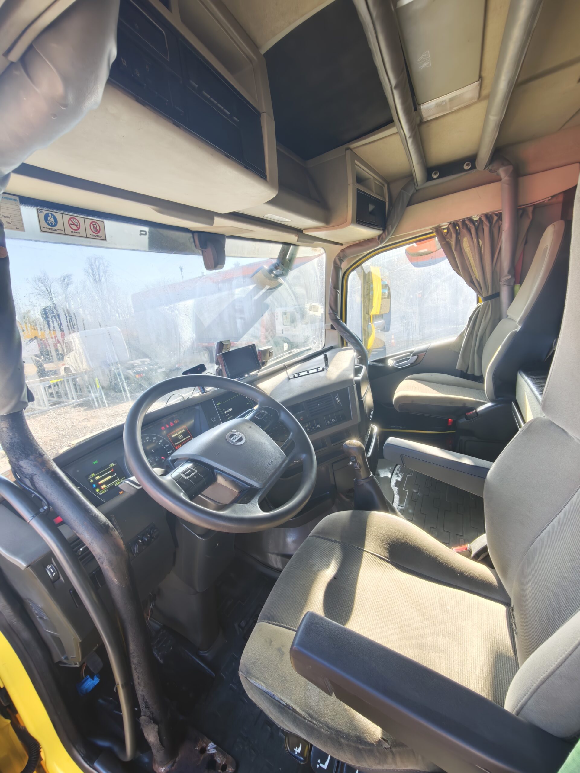 TRACTOCAMIÓN VOLVO FH500 - 2016 - Imagen 11