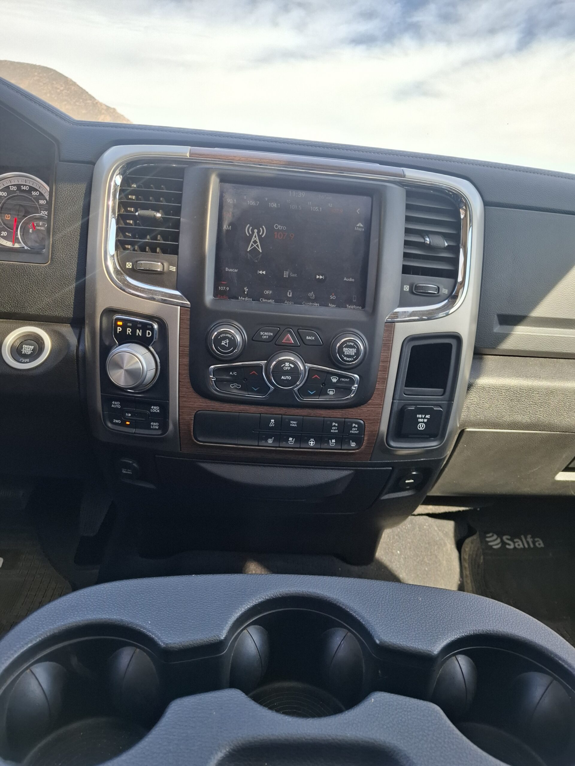 CAMIONETA RAM 1500 LARAMIE - 2020 - Imagen 14