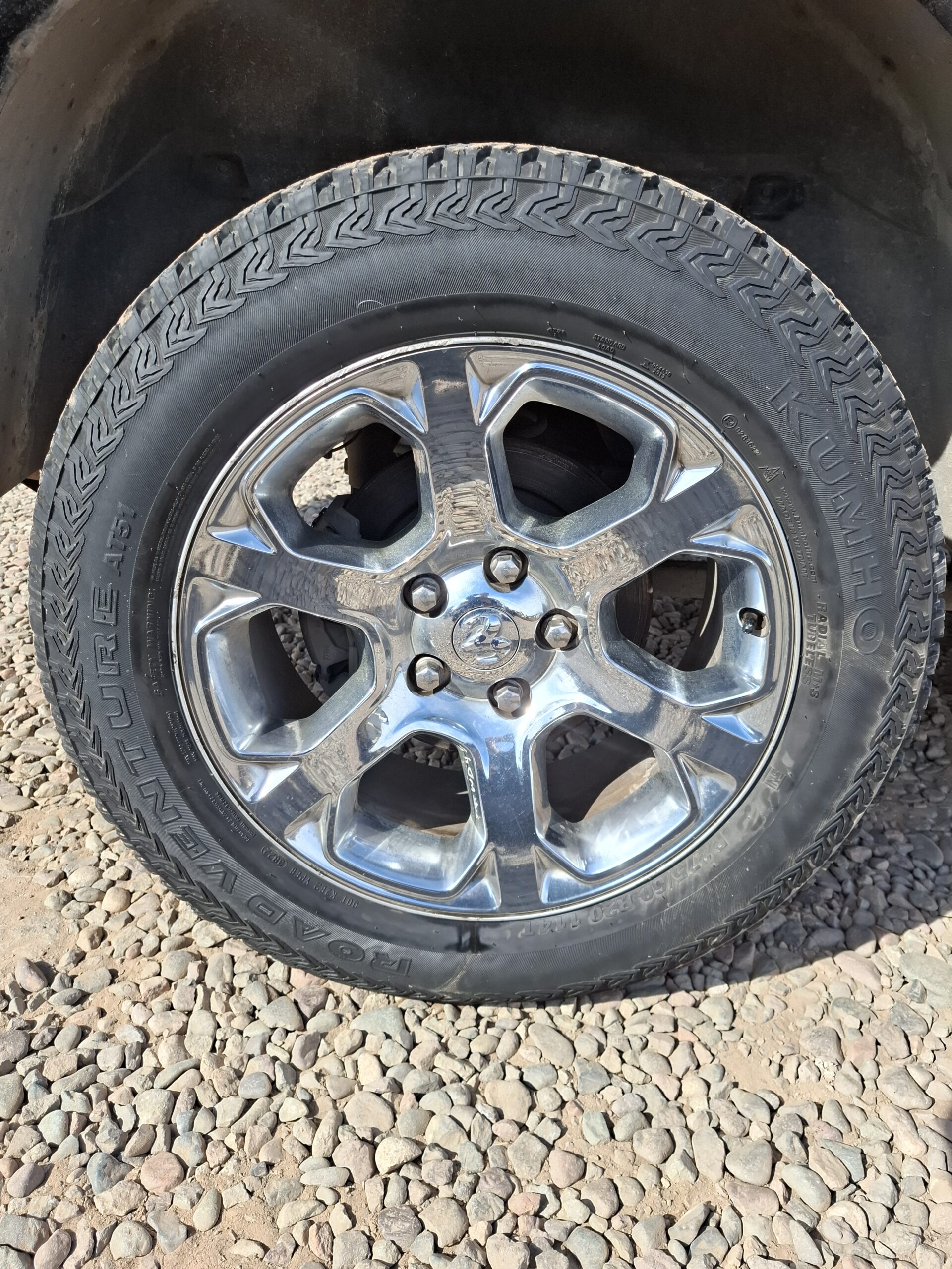 CAMIONETA RAM 1500 LARAMIE - 2020 - Imagen 23