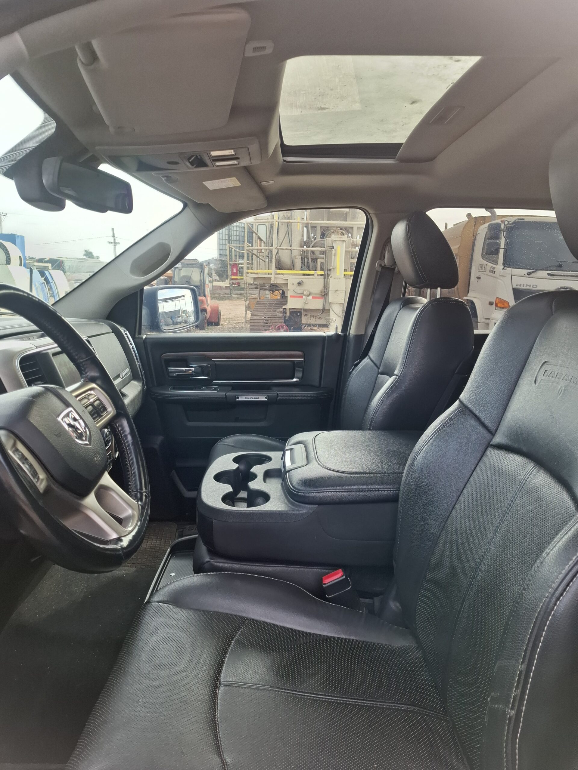 CAMIONETA RAM 1500 LARAMIE - 2020 - Imagen 10