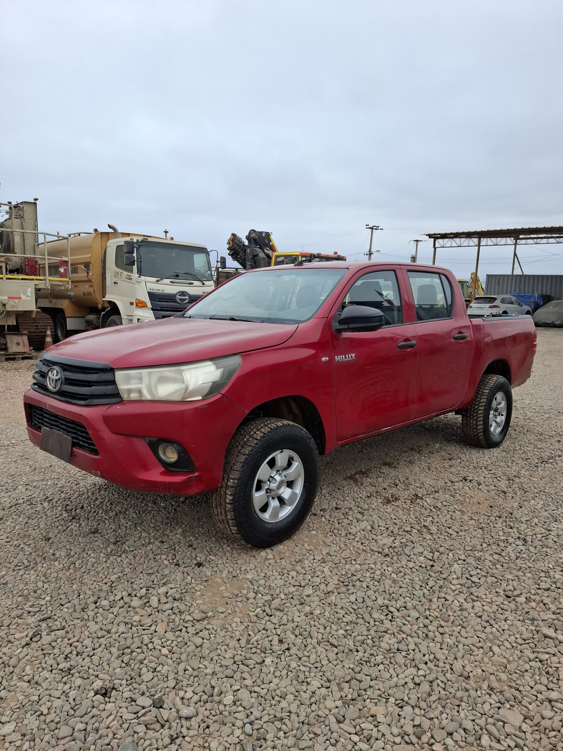 FOTO DE CAMIONETA TOYOTA HILUX DX - 2018