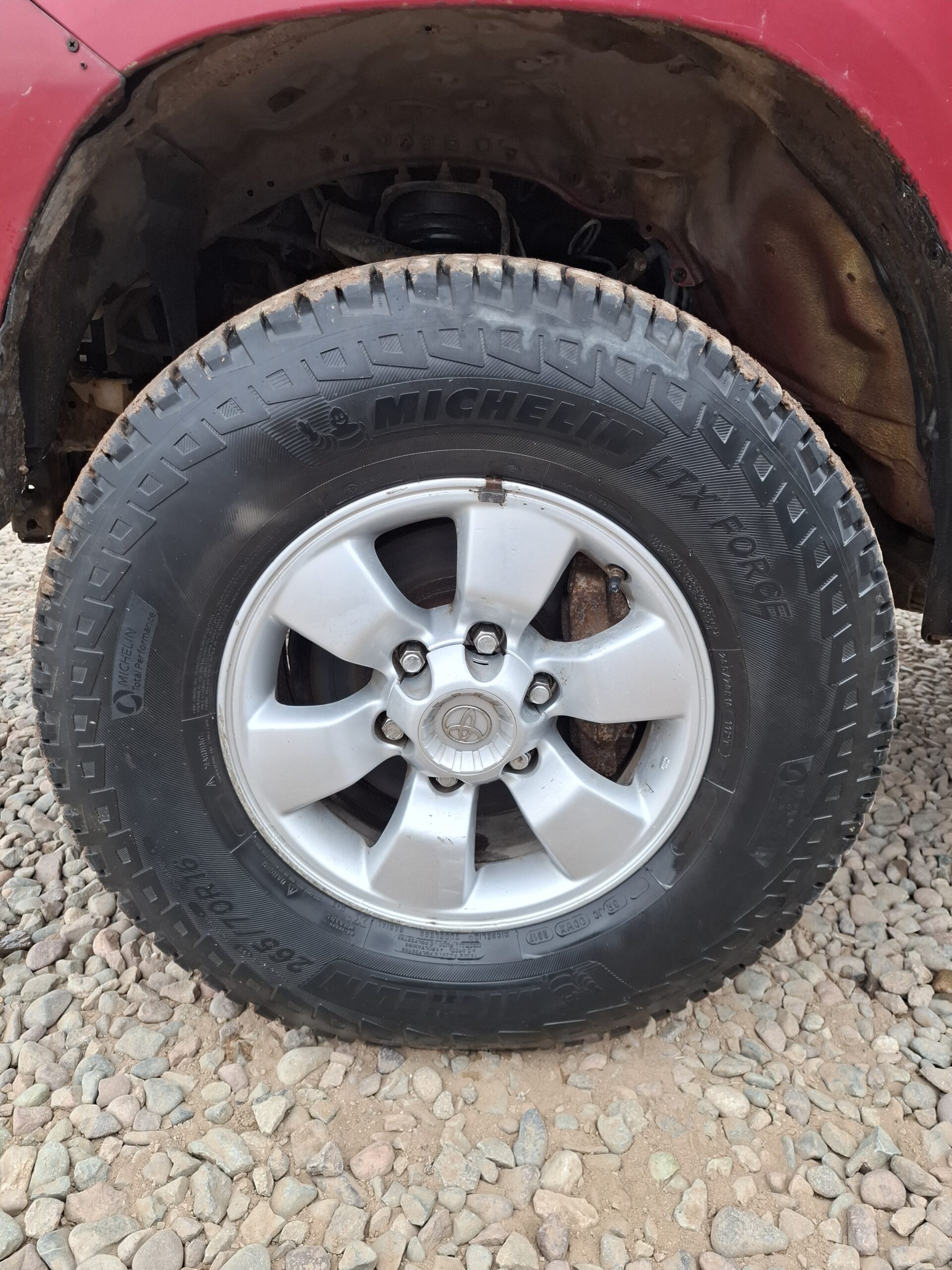 CAMIONETA TOYOTA HILUX DX - 2018 - Imagen 17