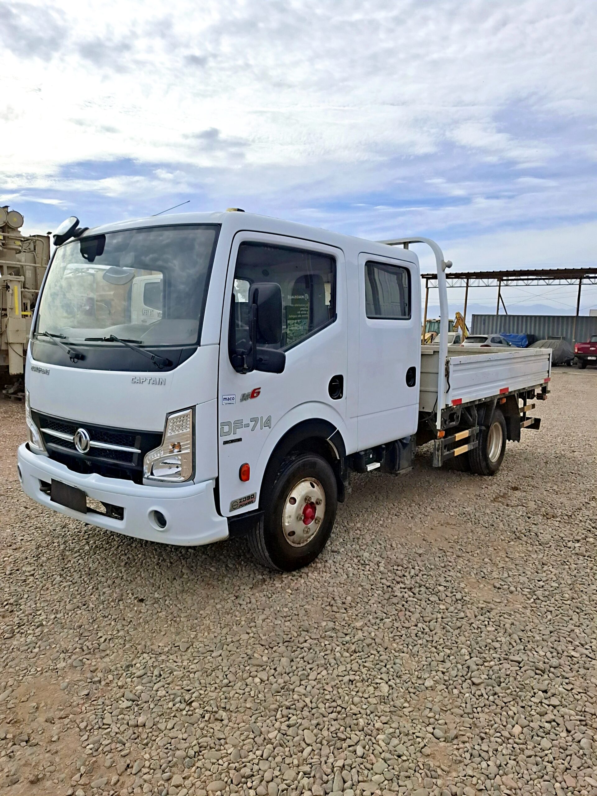 FOTO DE CAMIÓN DONGFENG DF714 - 2023