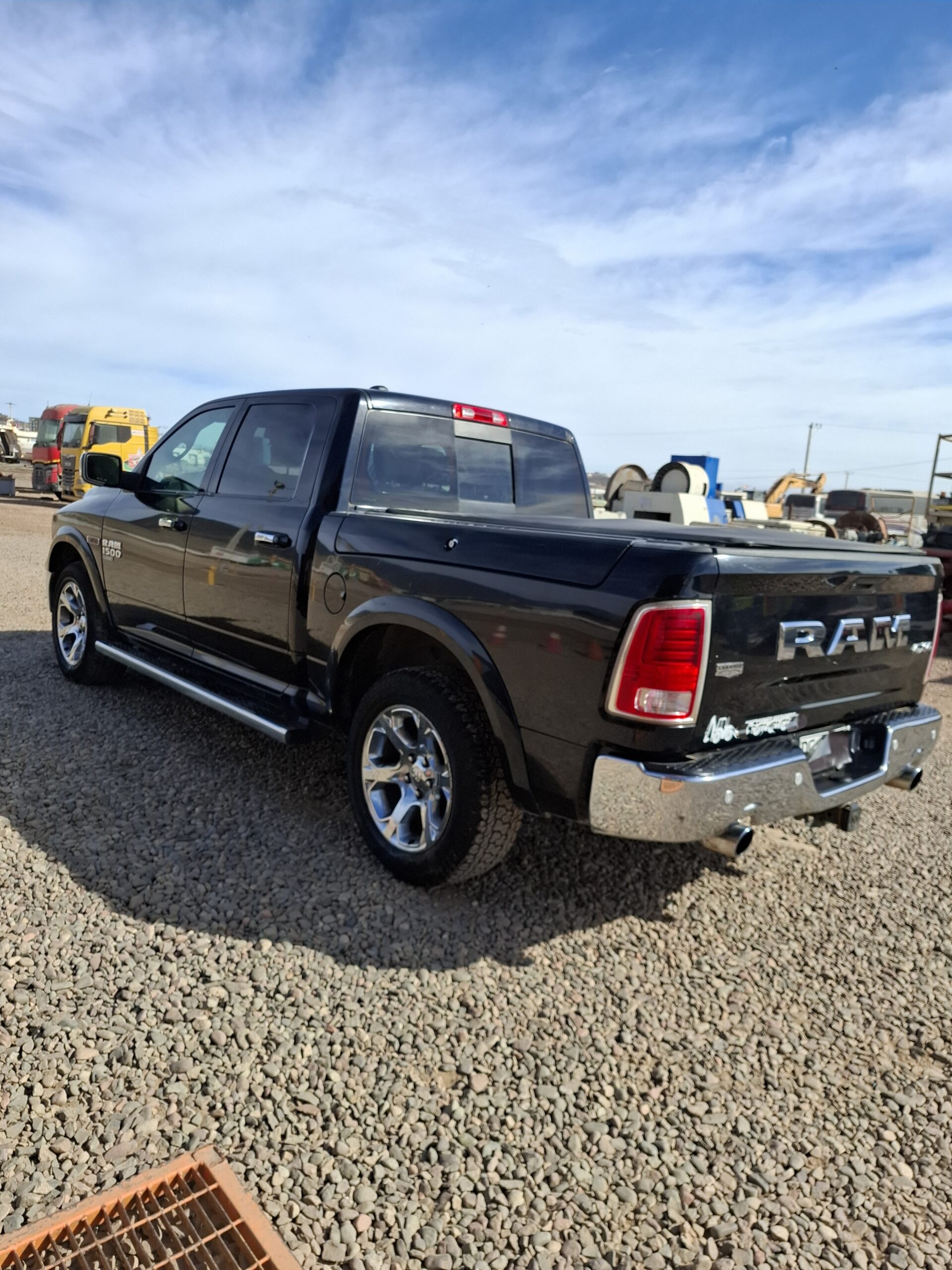CAMIONETA RAM 1500 LARAMIE - 2020 - Imagen 3