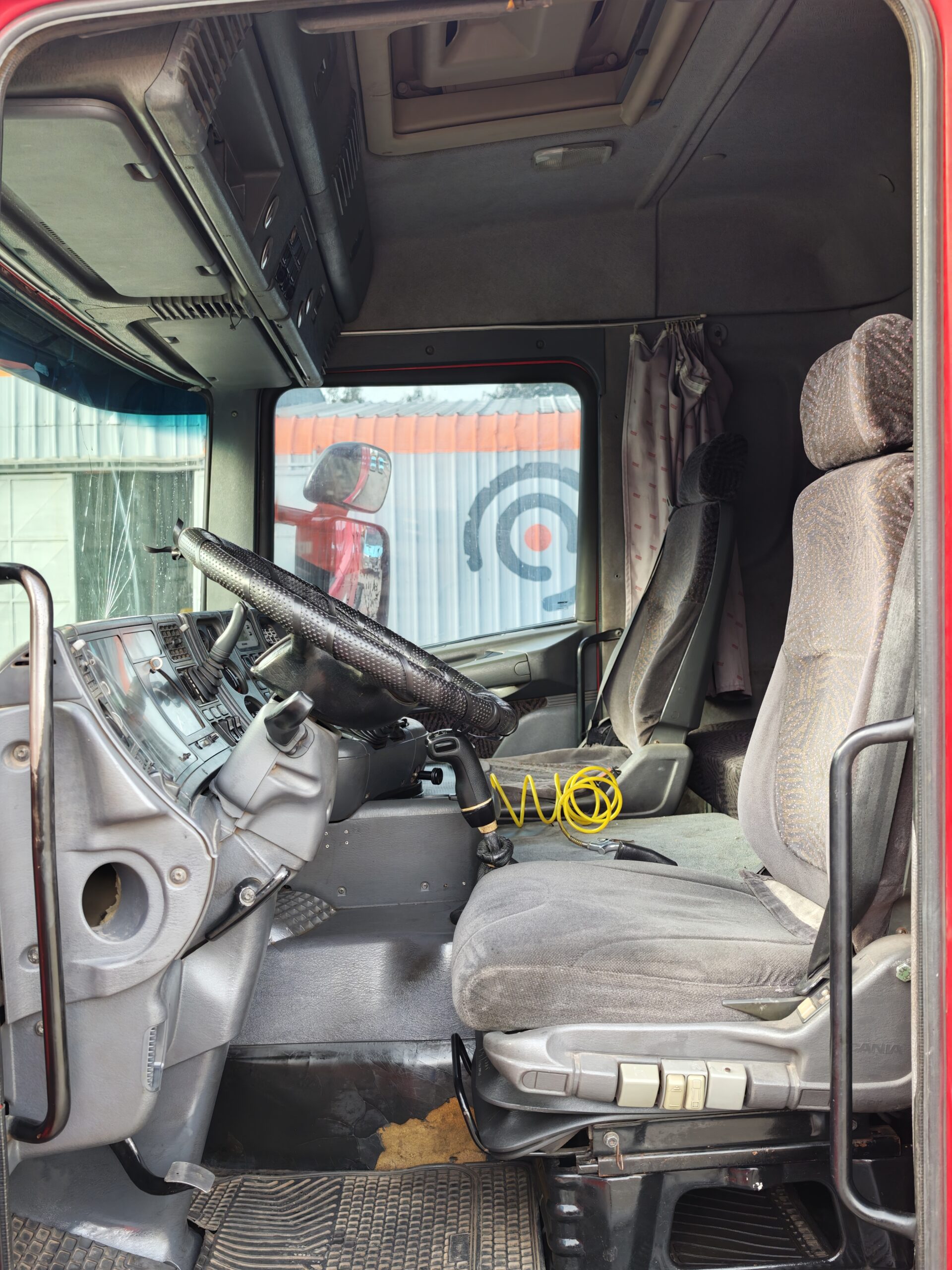 TRACTOCAMIÓN SCANIA R124 - 2005 - Imagen 9