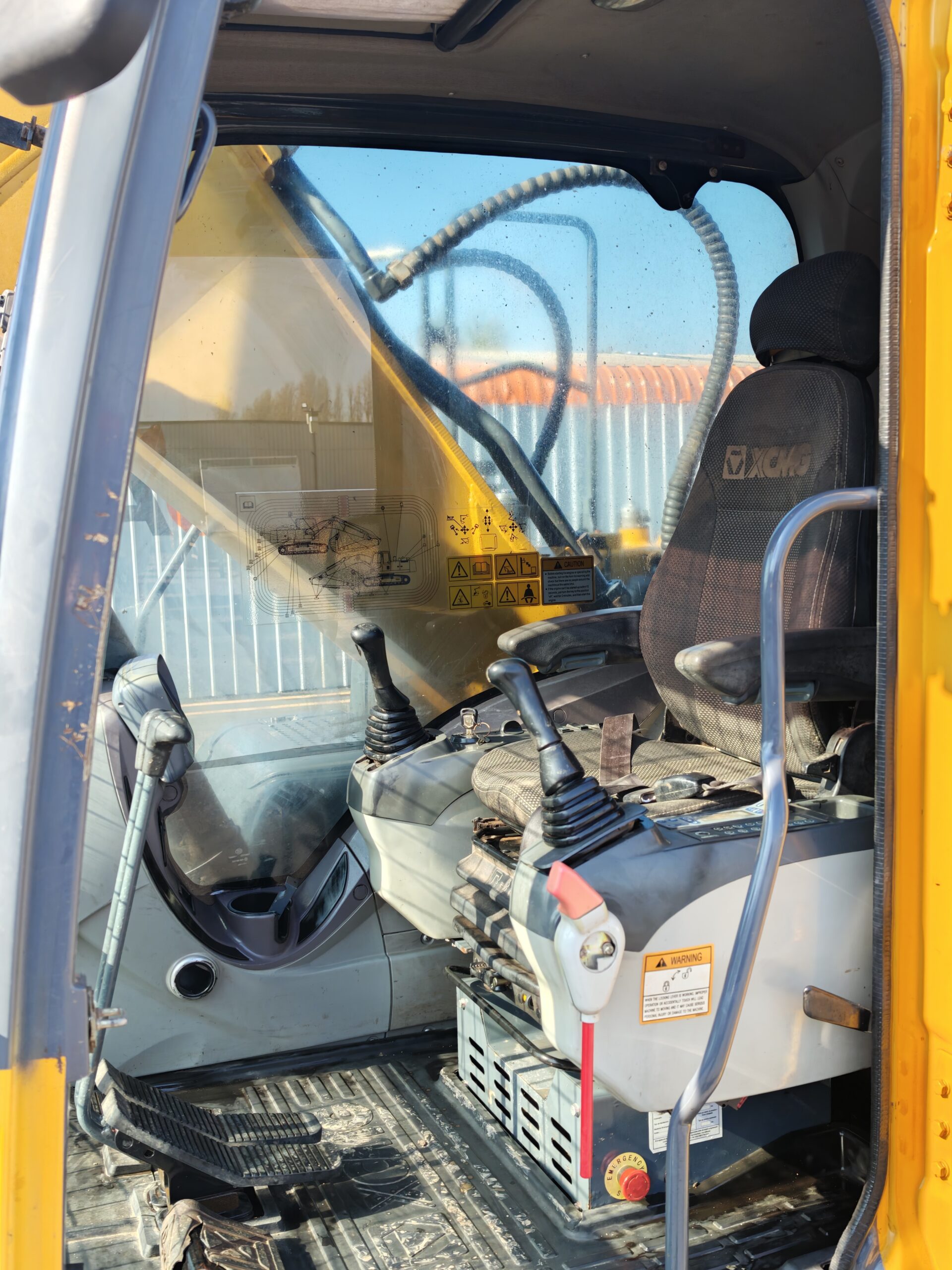 EXCAVADORA XCMG XE305D - 2019 - Imagen 9