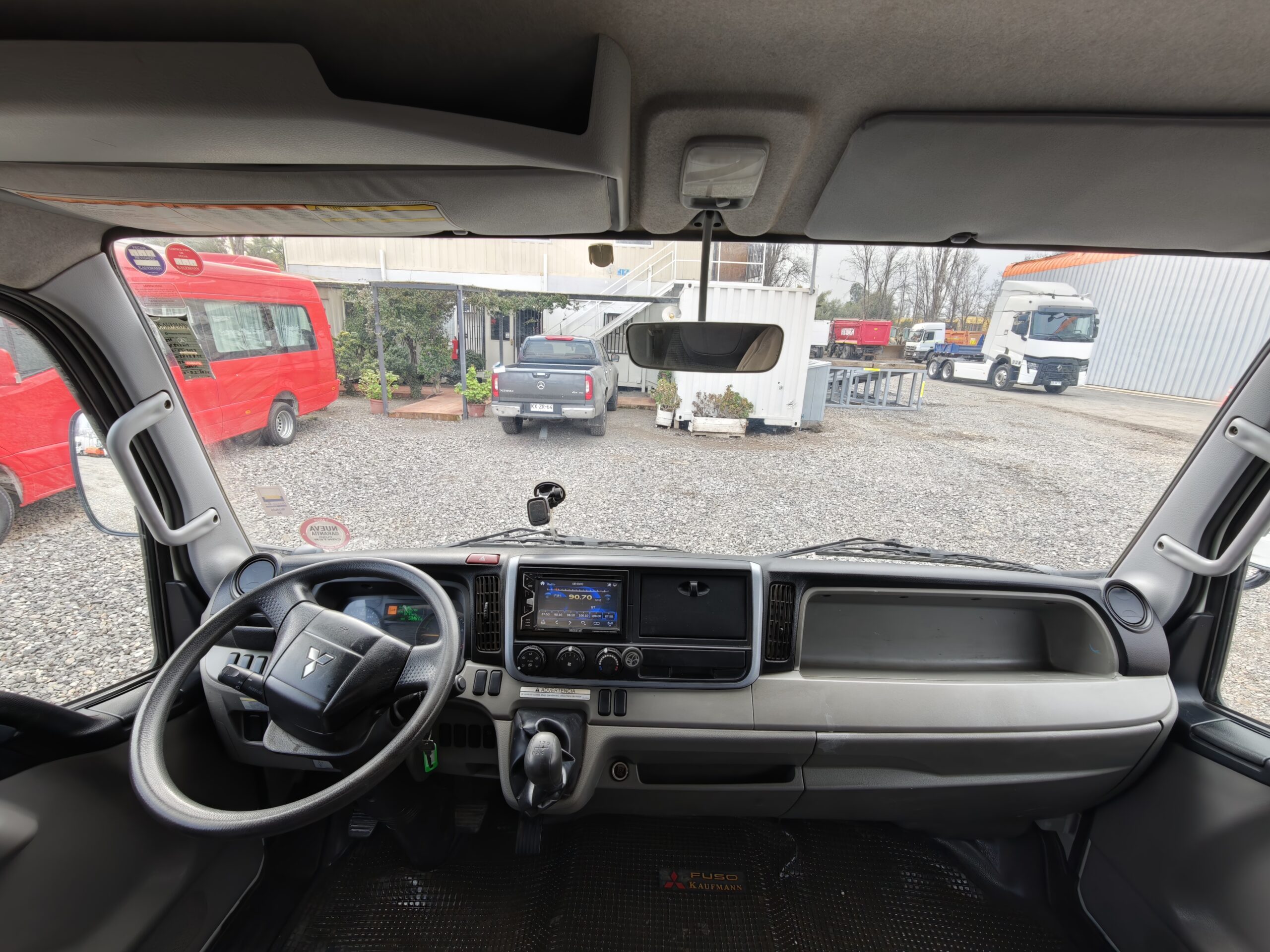 CAMIÓN MITSUBISHI FUSO CANTER 815 - 2022 - Imagen 13