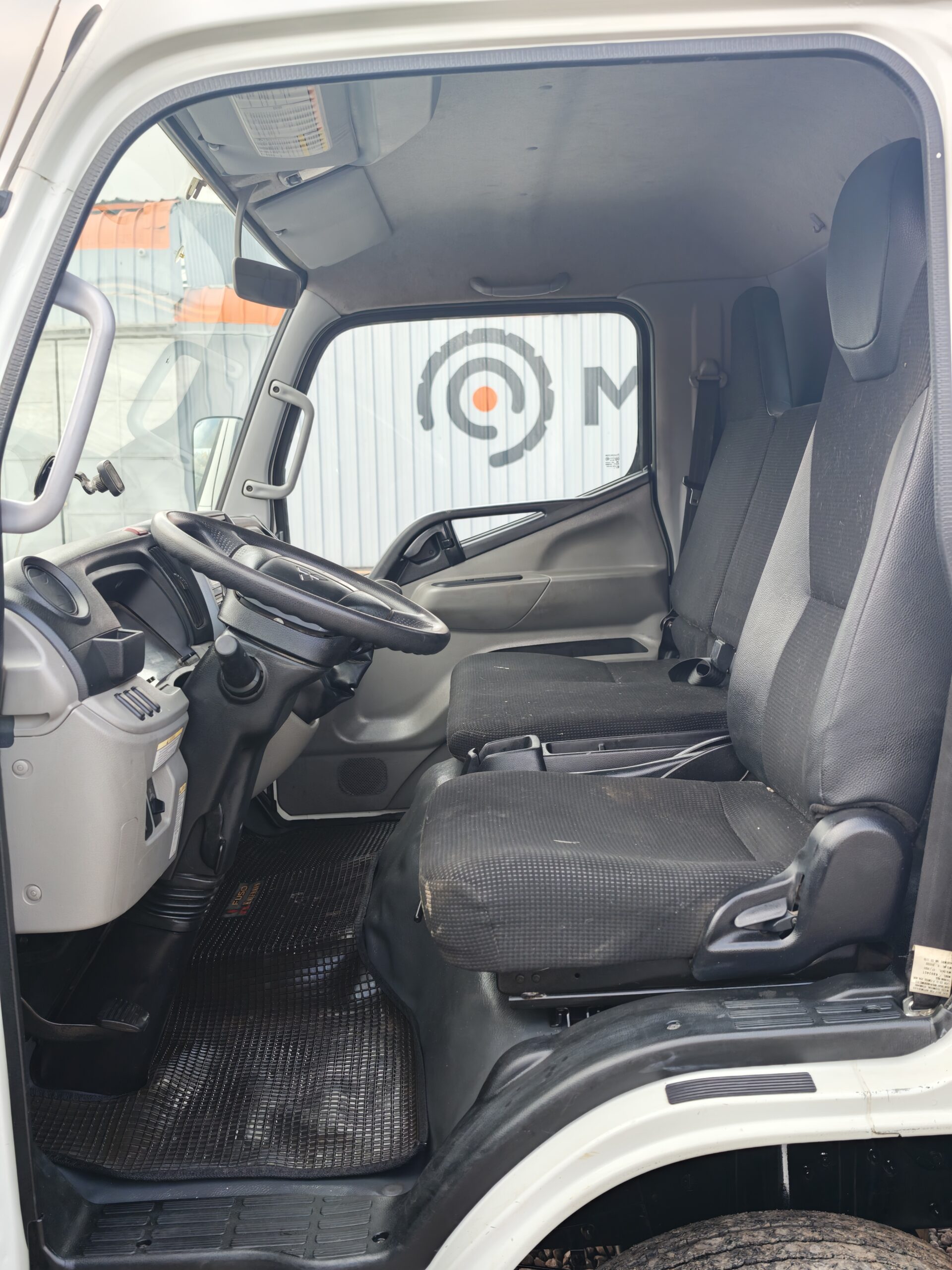 CAMIÓN MITSUBISHI FUSO CANTER 815 - 2022 - Imagen 9