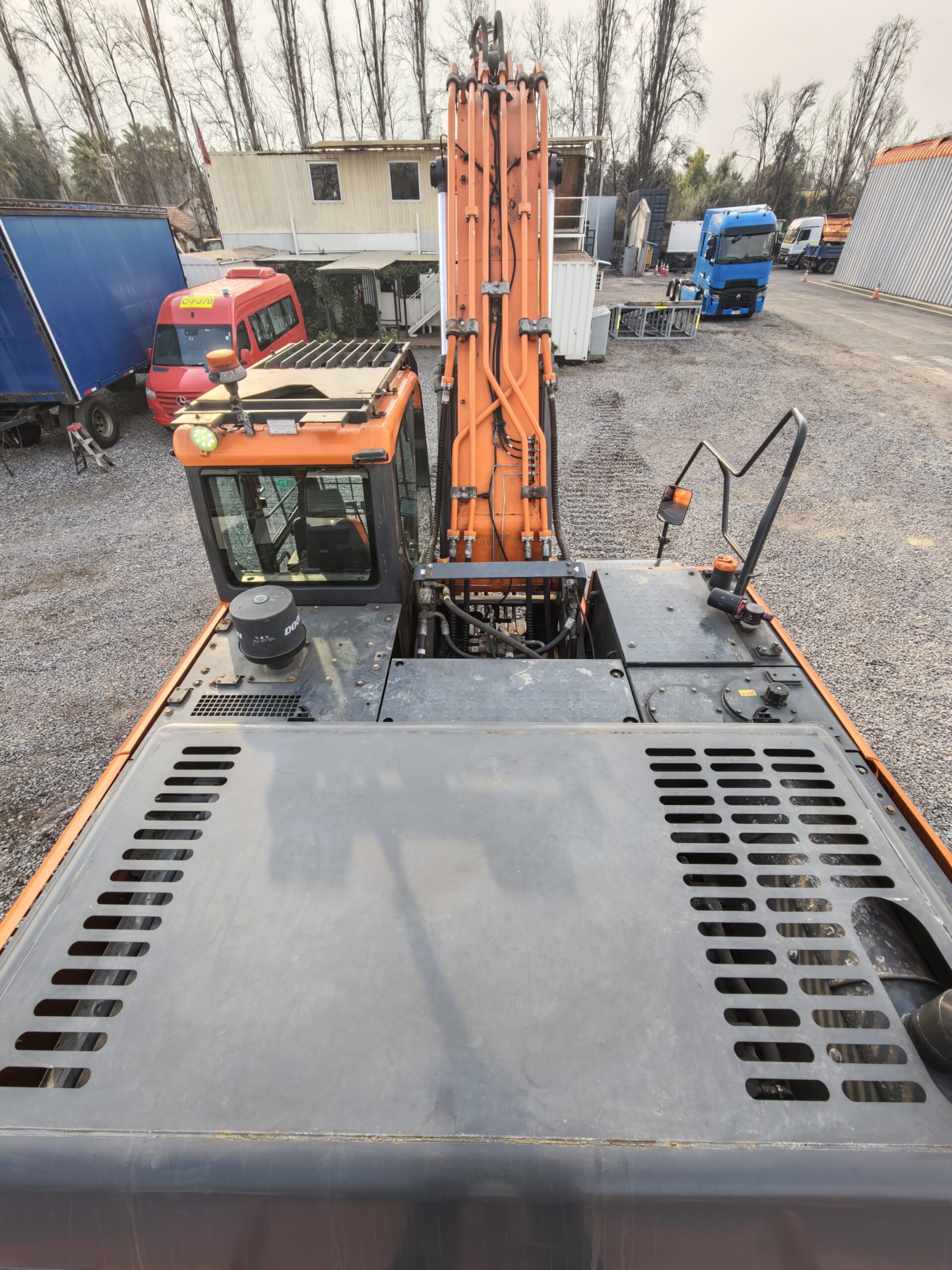 EXCAVADORA DOOSAN DX300LC - 2026 - Imagen 19