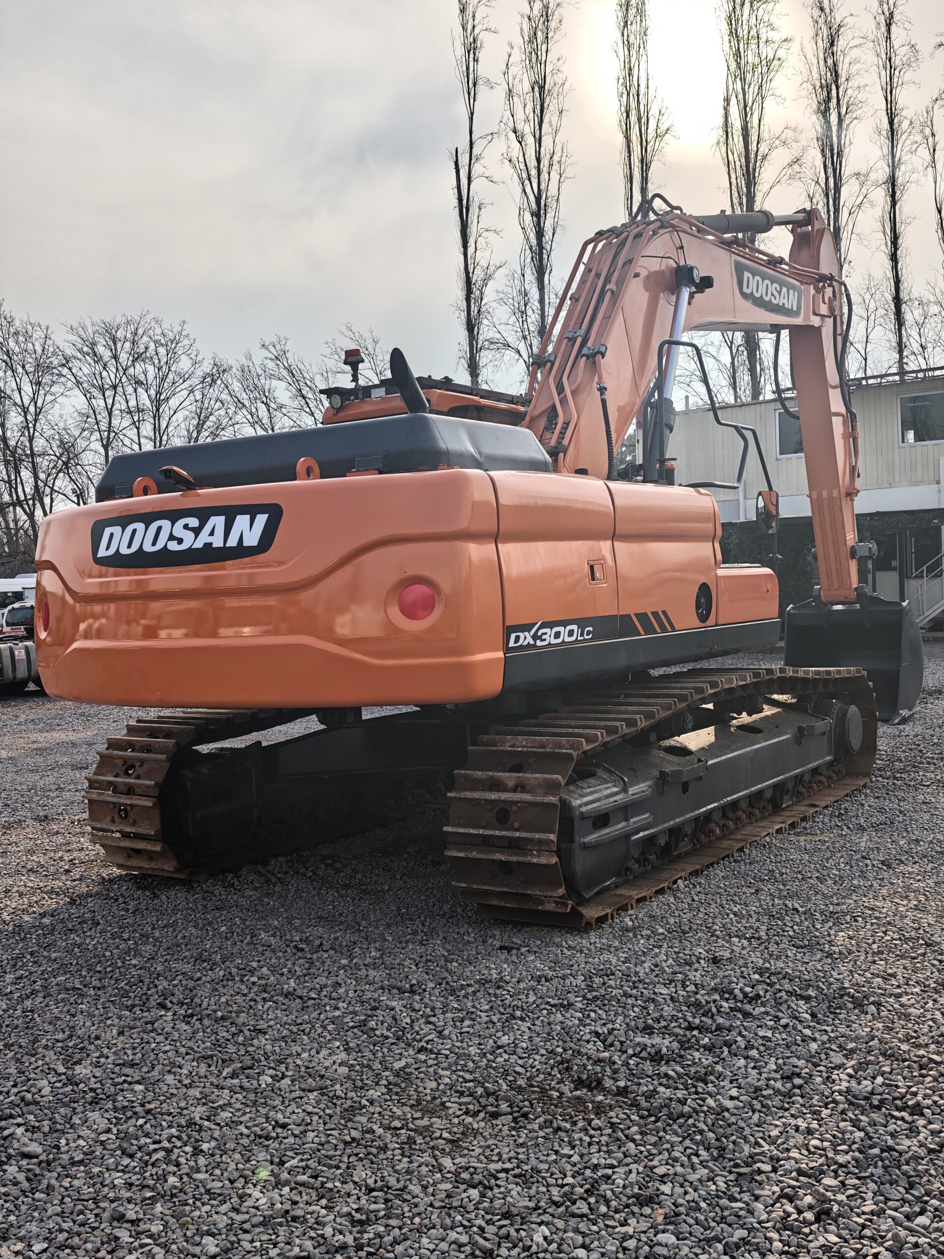 EXCAVADORA DOOSAN DX300LC - 2026 - Imagen 5