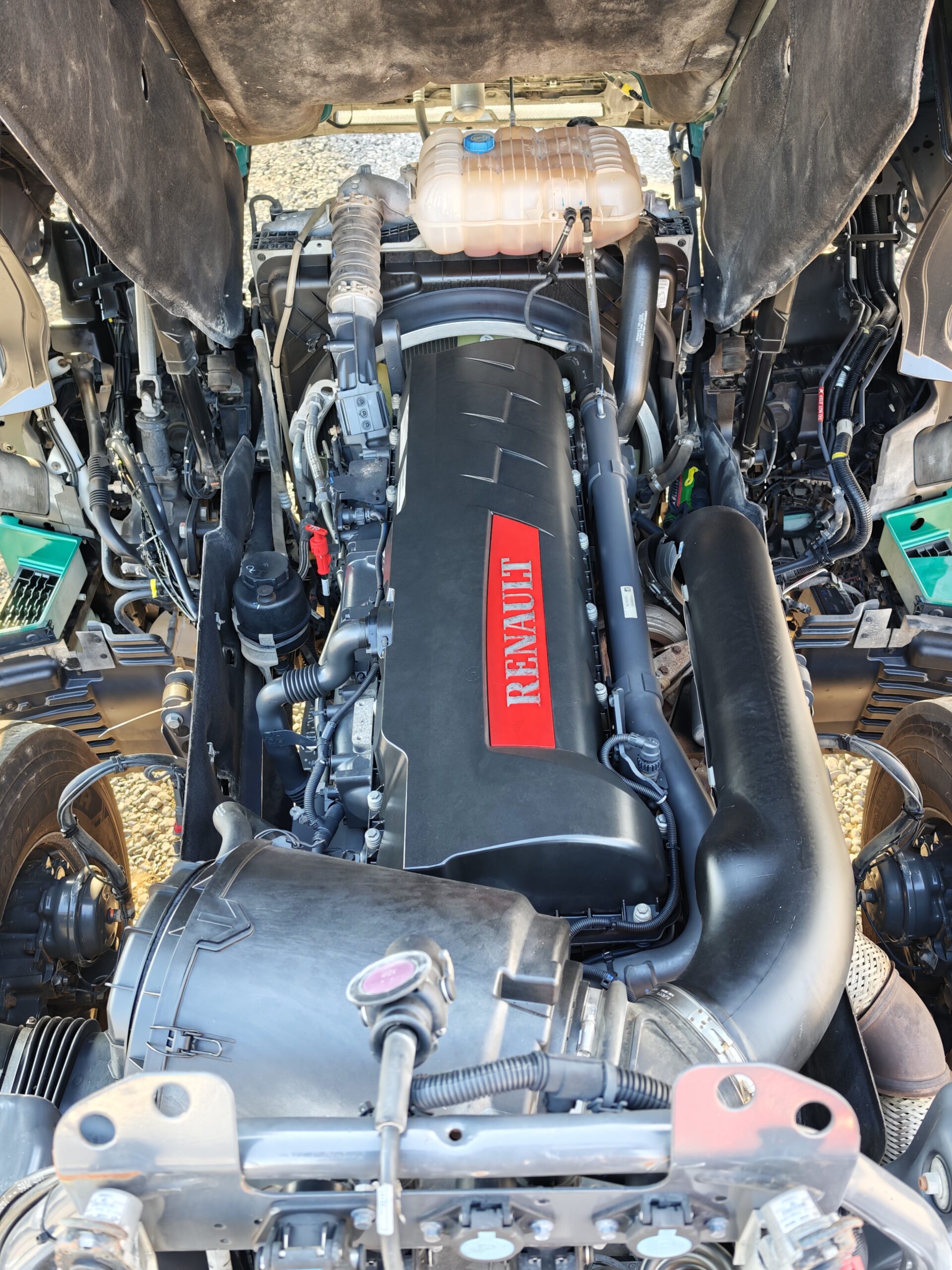 TRACTOCAMIÓN RENAULT T520 - 2024 - Imagen 20