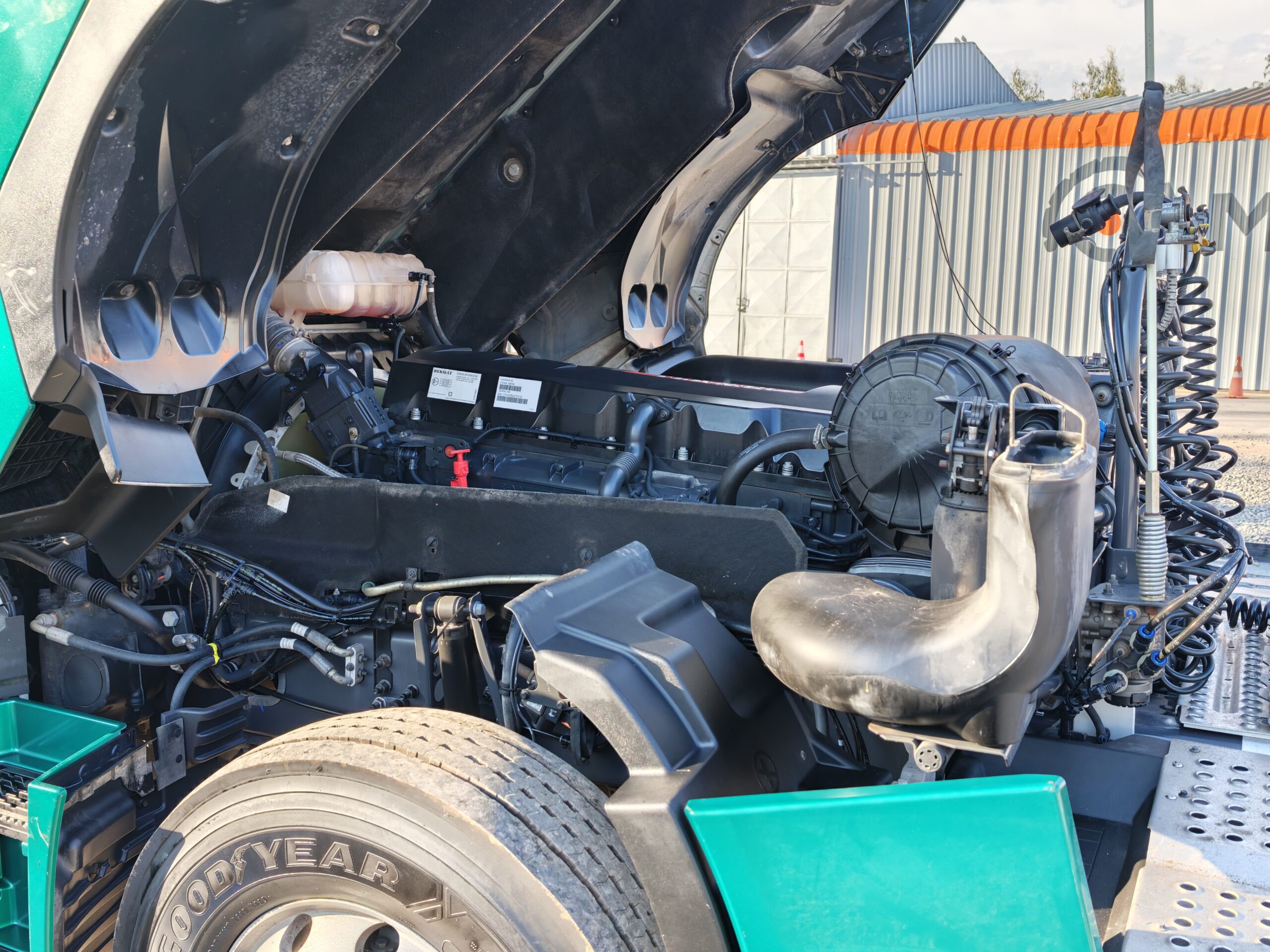 TRACTOCAMIÓN RENAULT T520 - 2024 - Imagen 19