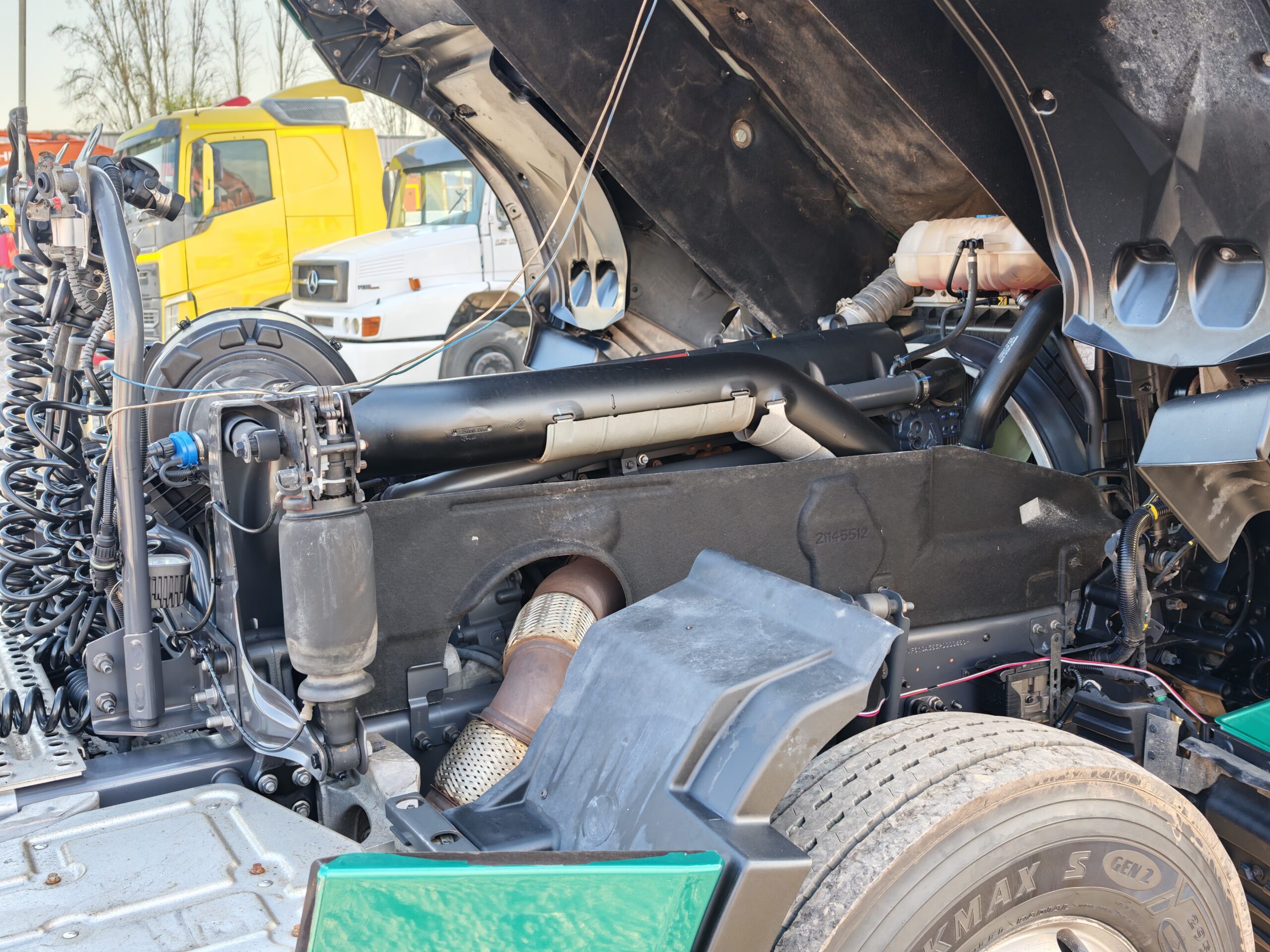 TRACTOCAMIÓN RENAULT T520 - 2024 - Imagen 18