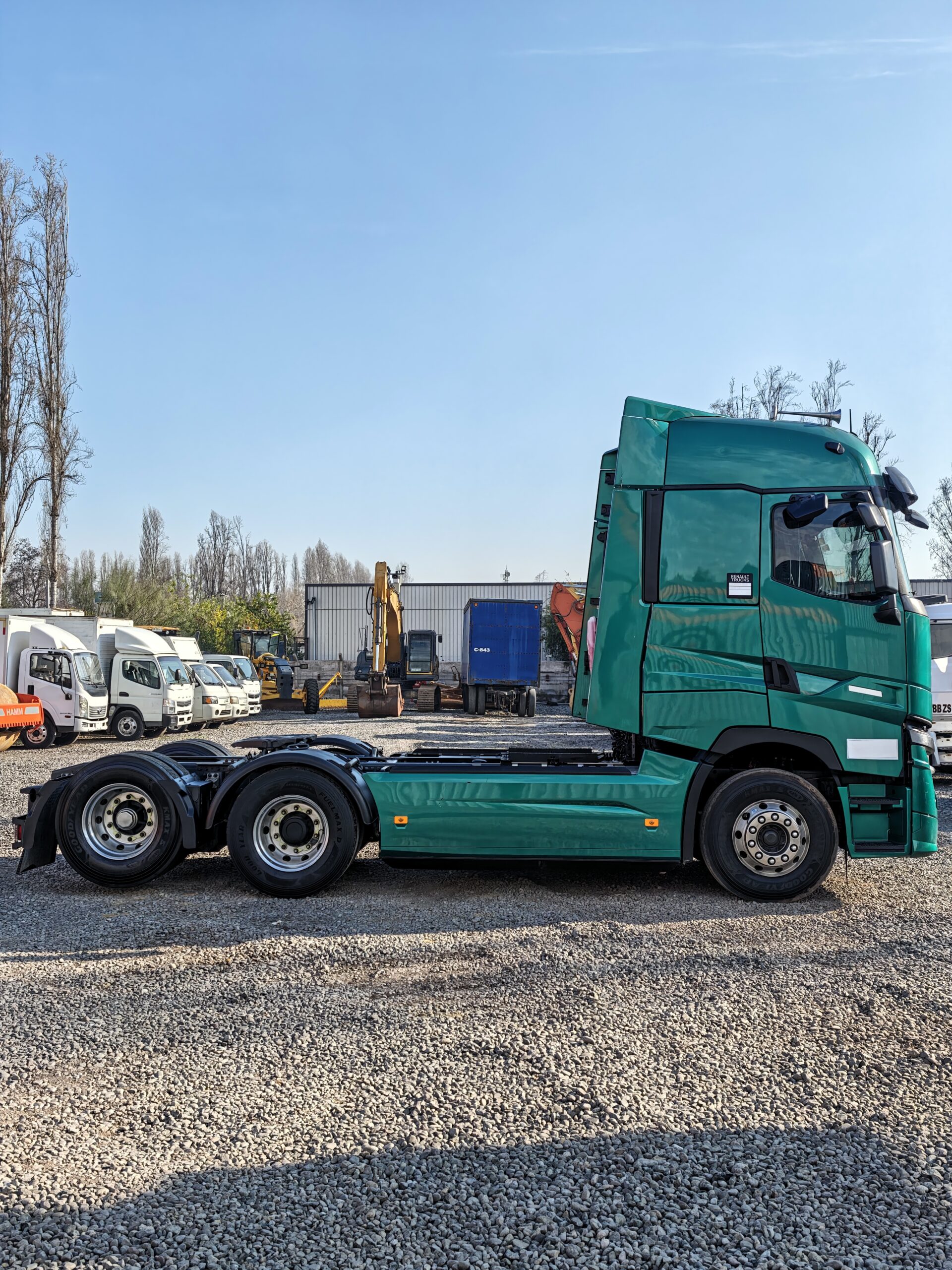 TRACTOCAMIÓN RENAULT T520 - 2024 - Imagen 6