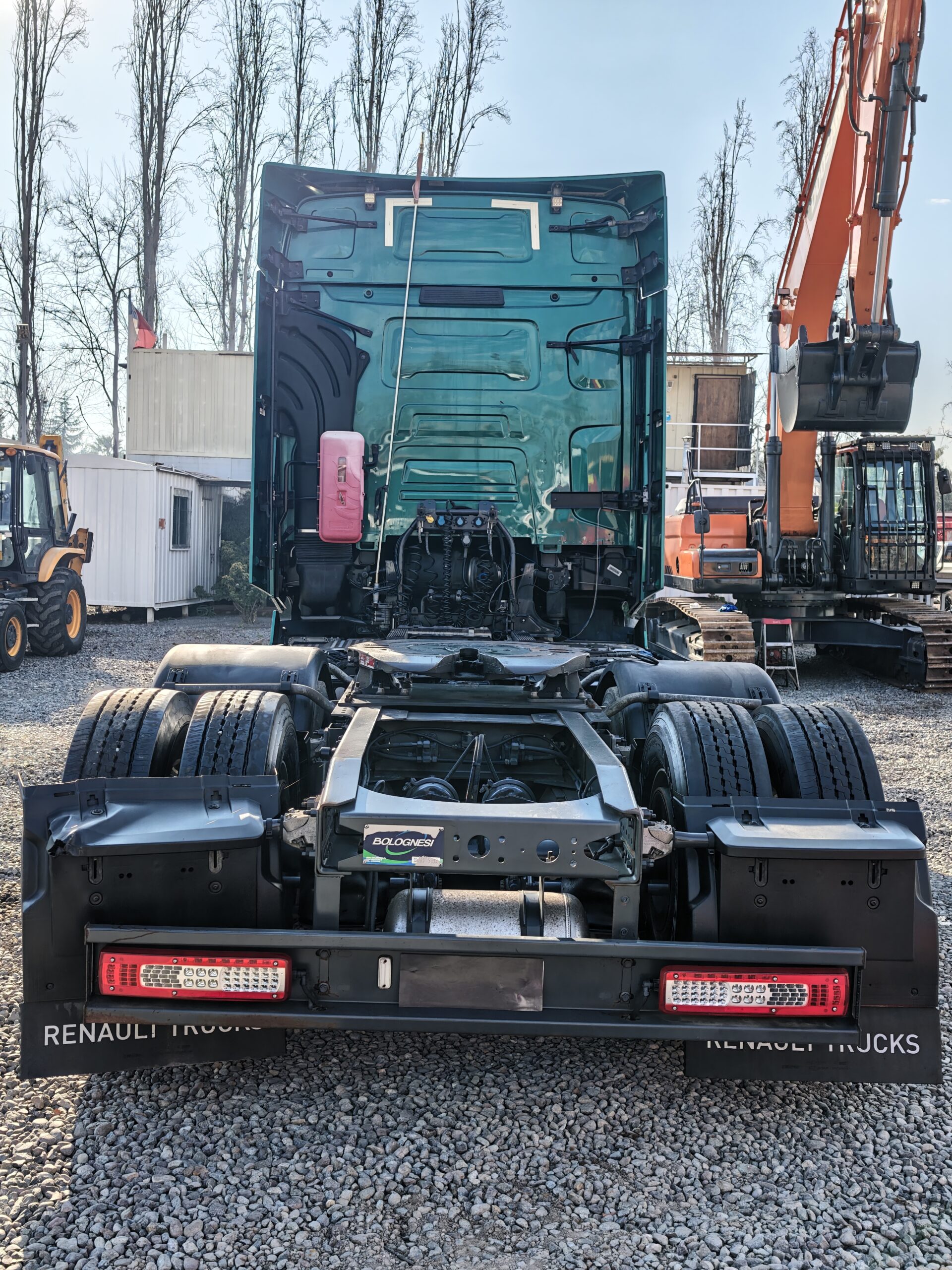 TRACTOCAMIÓN RENAULT T520 - 2024 - Imagen 4