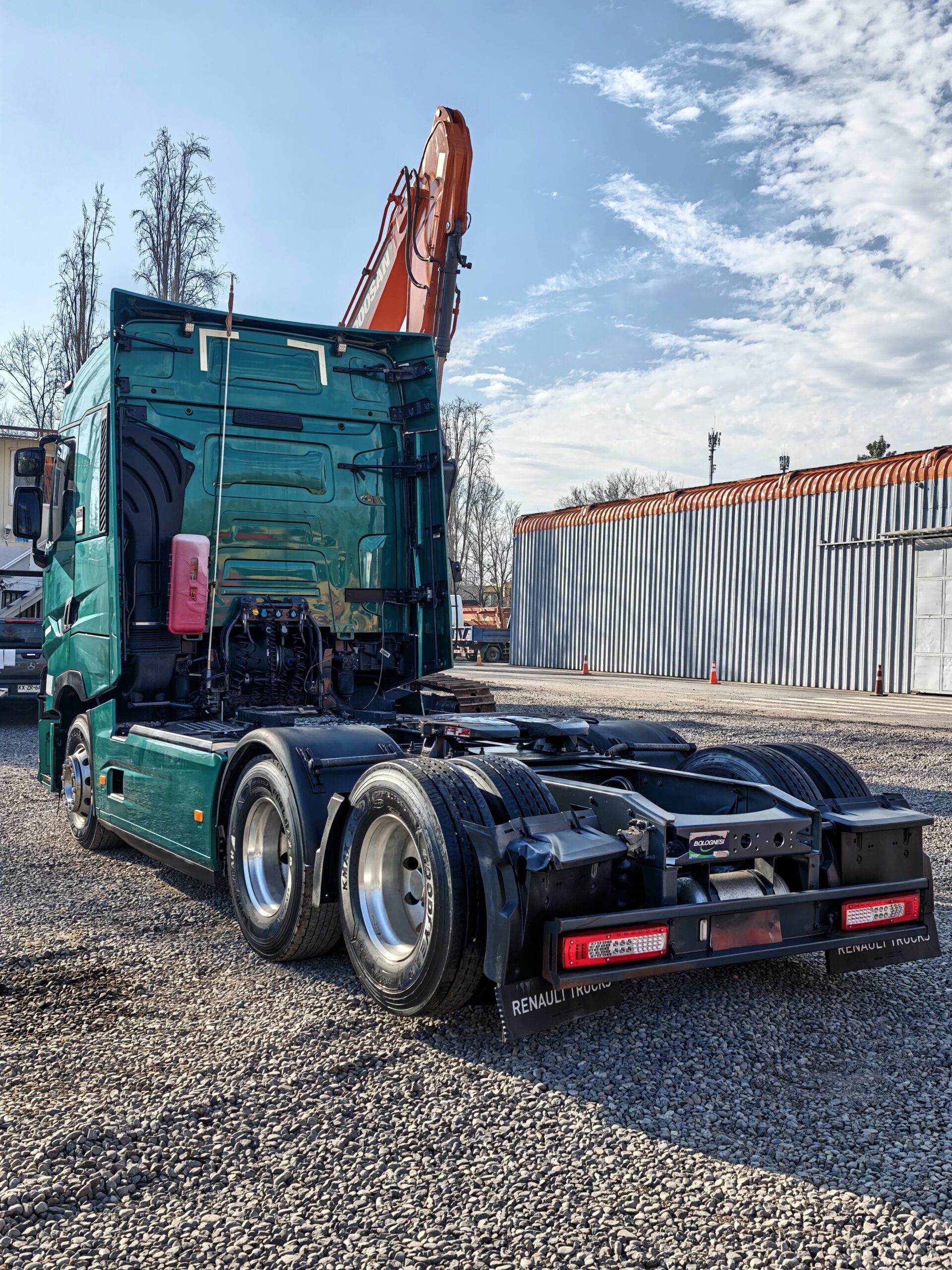TRACTOCAMIÓN RENAULT T520 - 2024 - Imagen 3