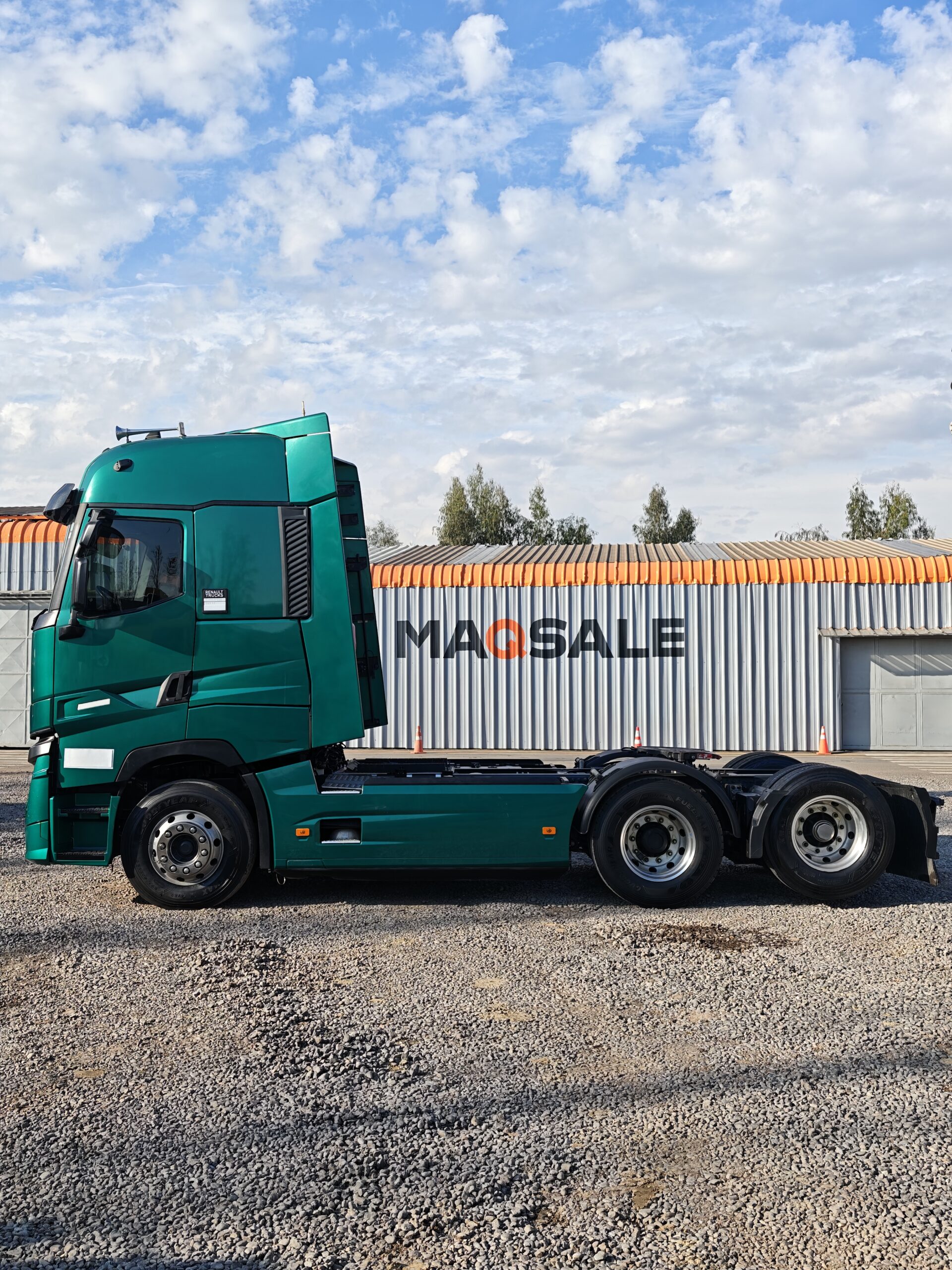 TRACTOCAMIÓN RENAULT T520 - 2024 - Imagen 2