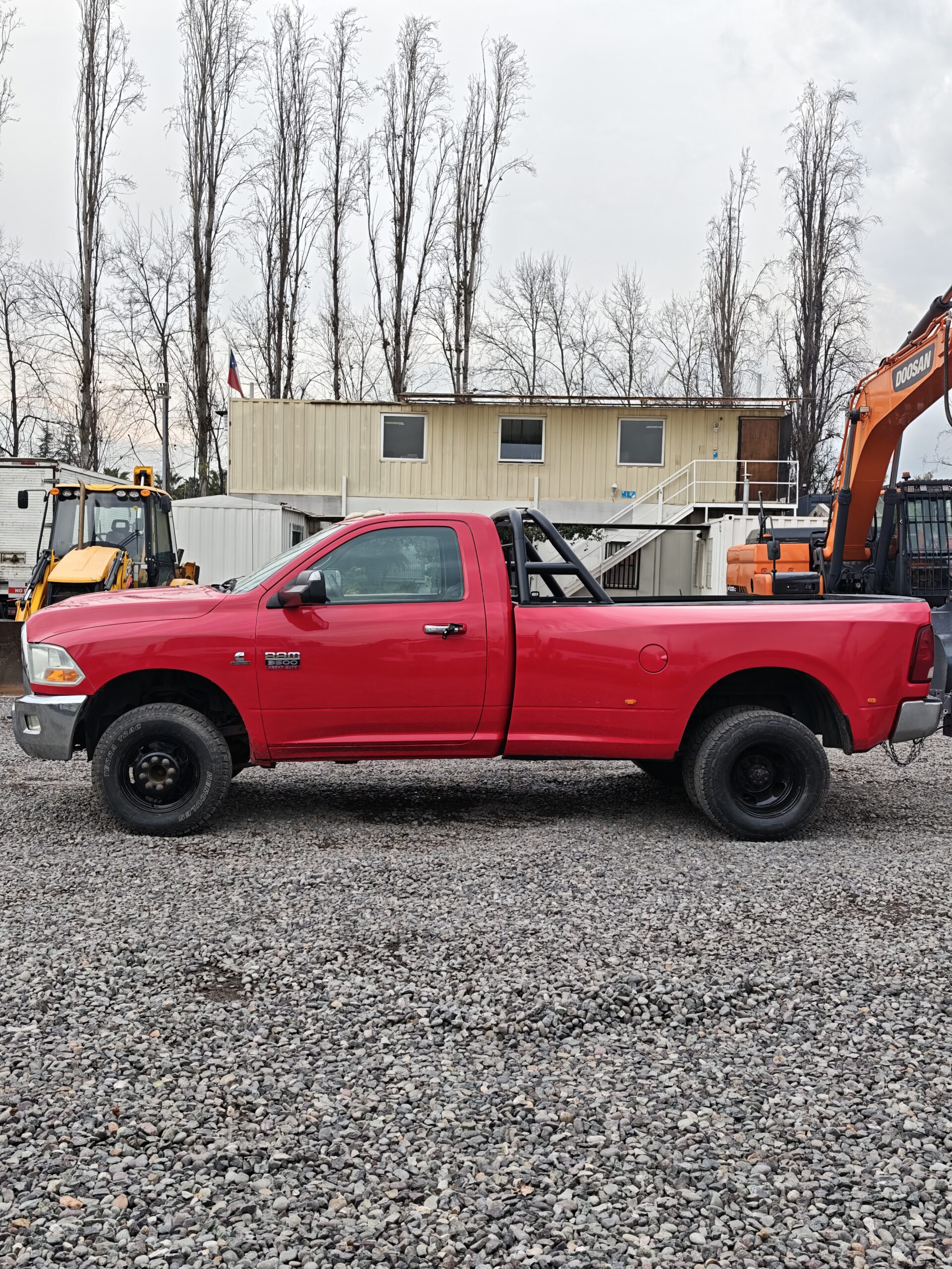 CAMIONETA DODGE RAM 3500 - 2011 - Imagen 2