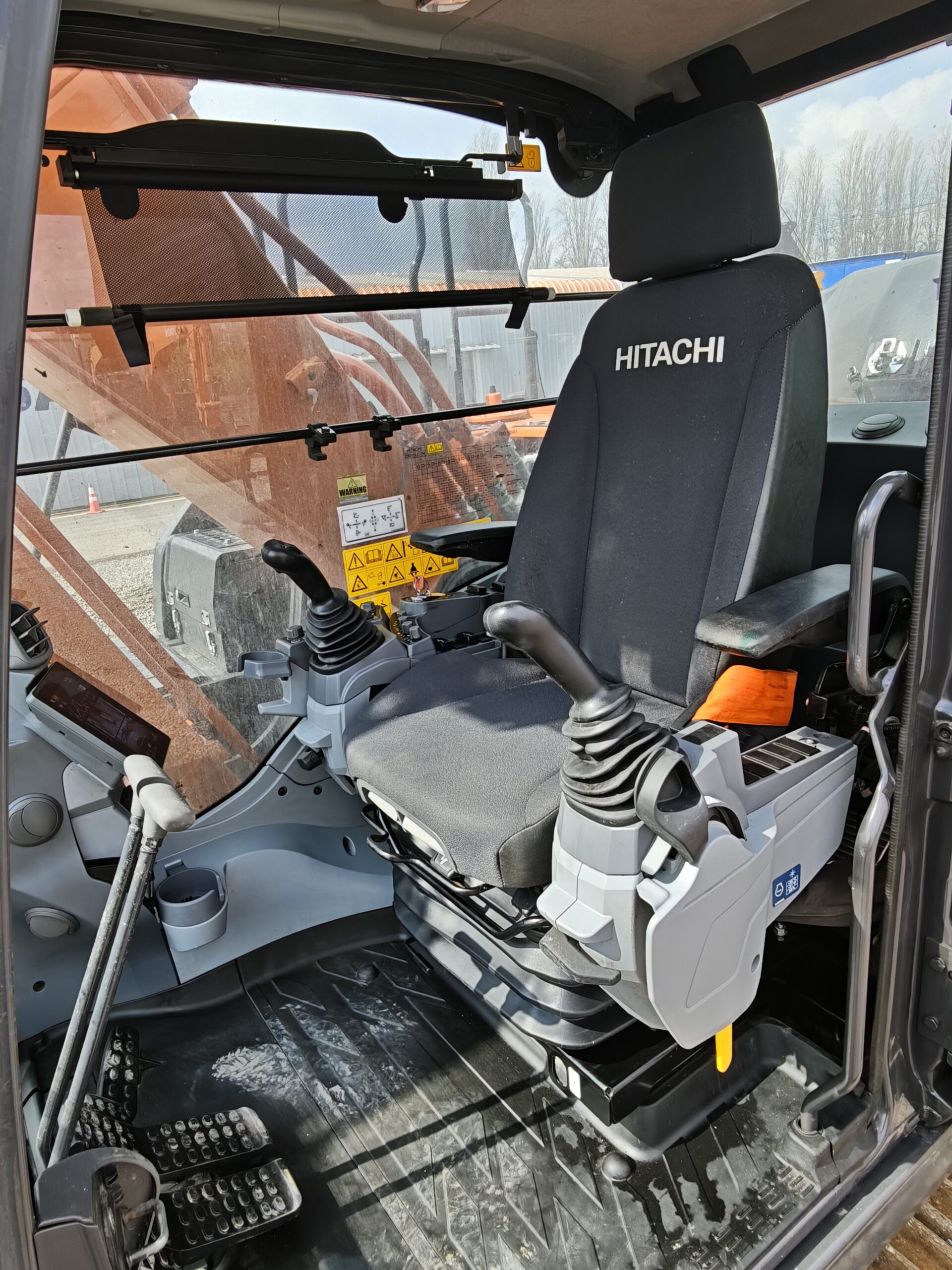 EXCAVADORA HITACHI ZX210LC-7H - 2026 - Imagen 10