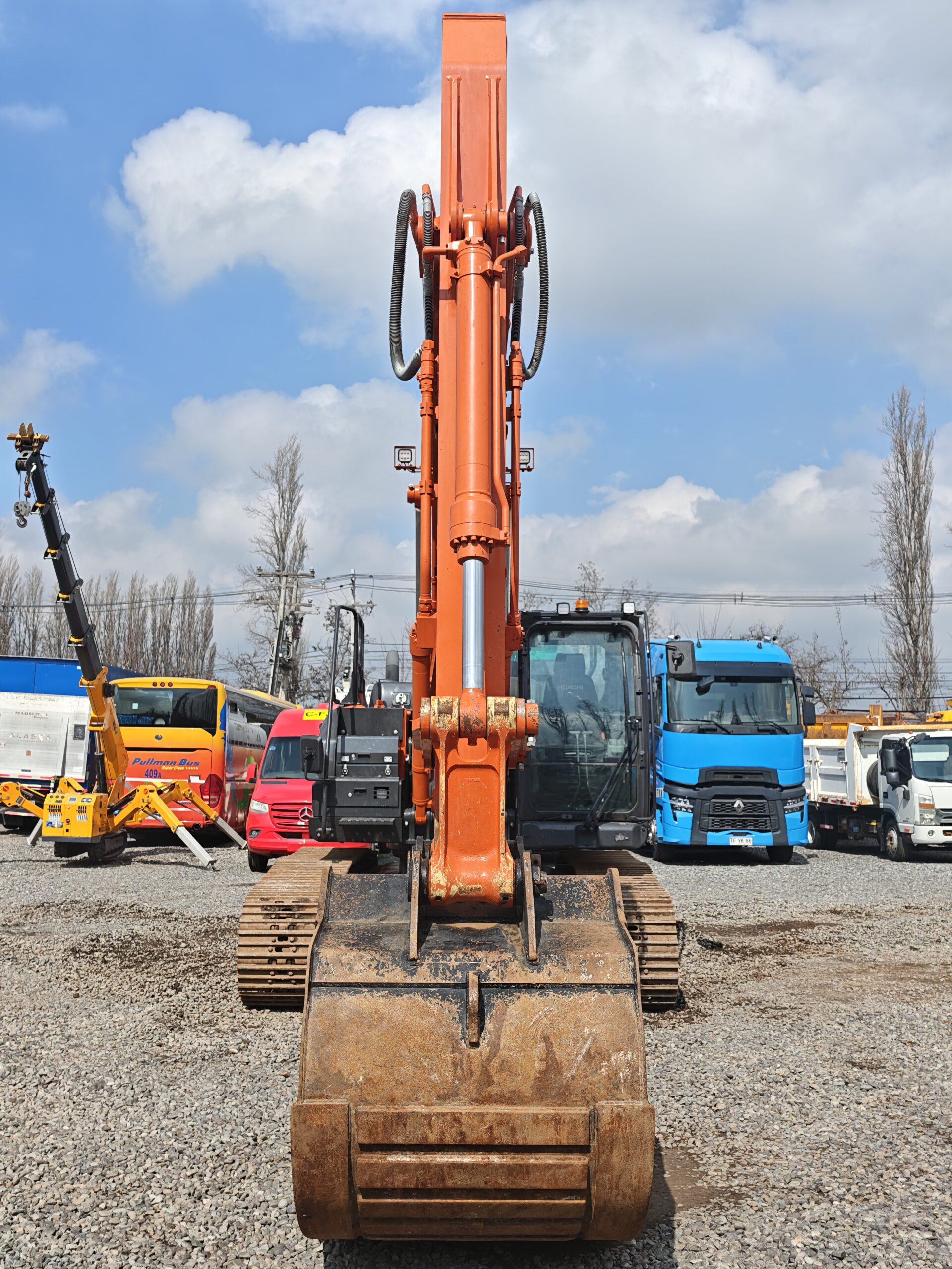 EXCAVADORA HITACHI ZX210LC-7H - 2026 - Imagen 8