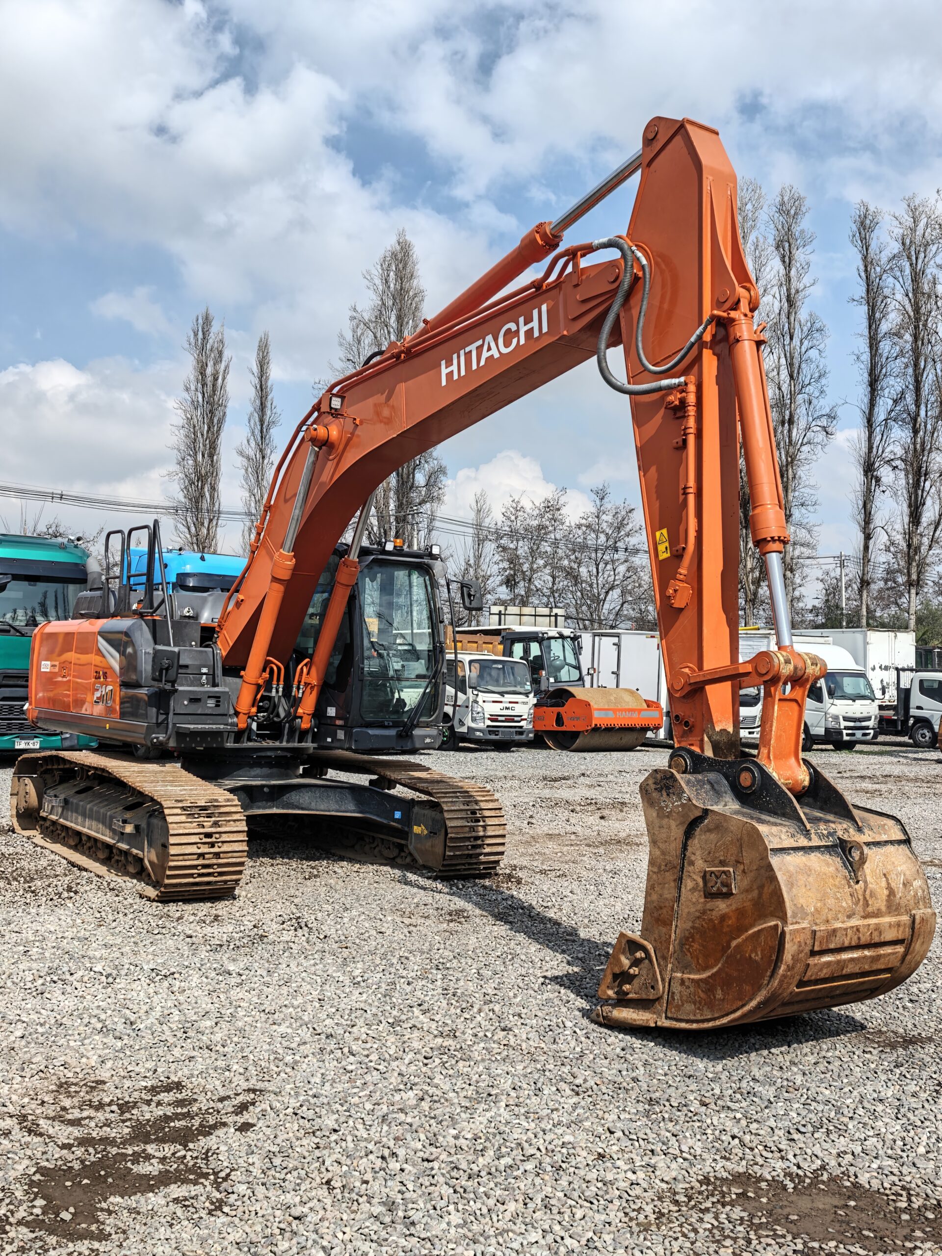 EXCAVADORA HITACHI ZX210LC-7H - 2026 - Imagen 7