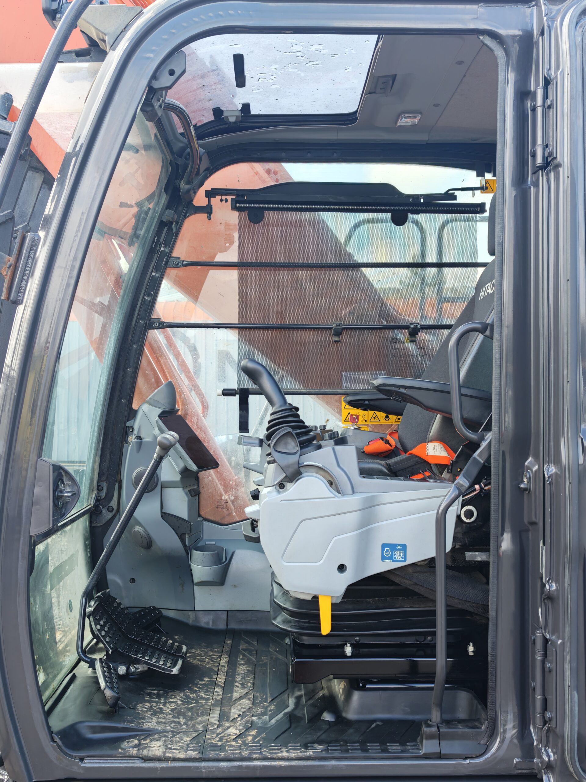 EXCAVADORA HITACHI ZX300LC-7H - 2026 - Imagen 9