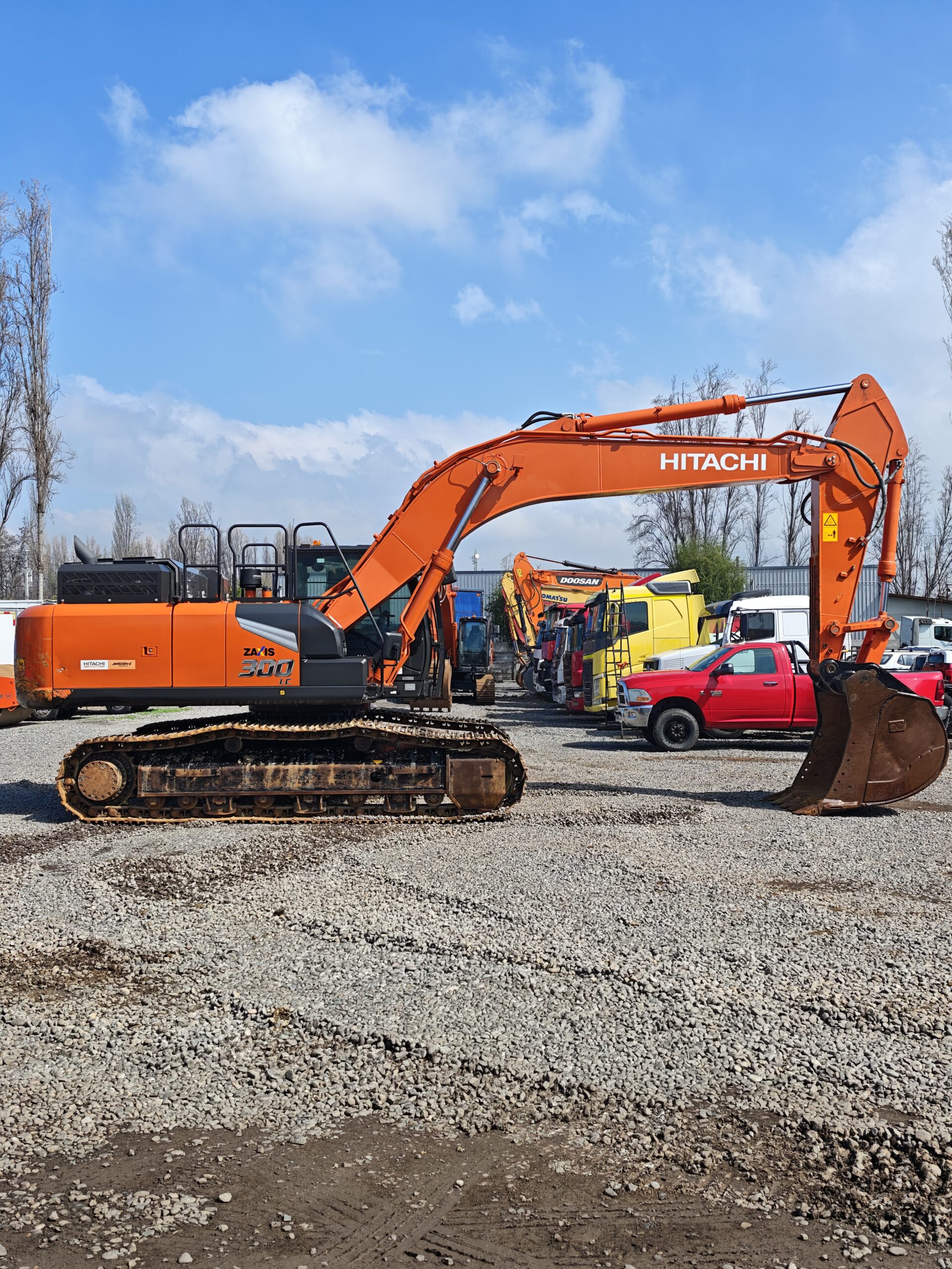 EXCAVADORA HITACHI ZX300LC-7H - 2026 - Imagen 6