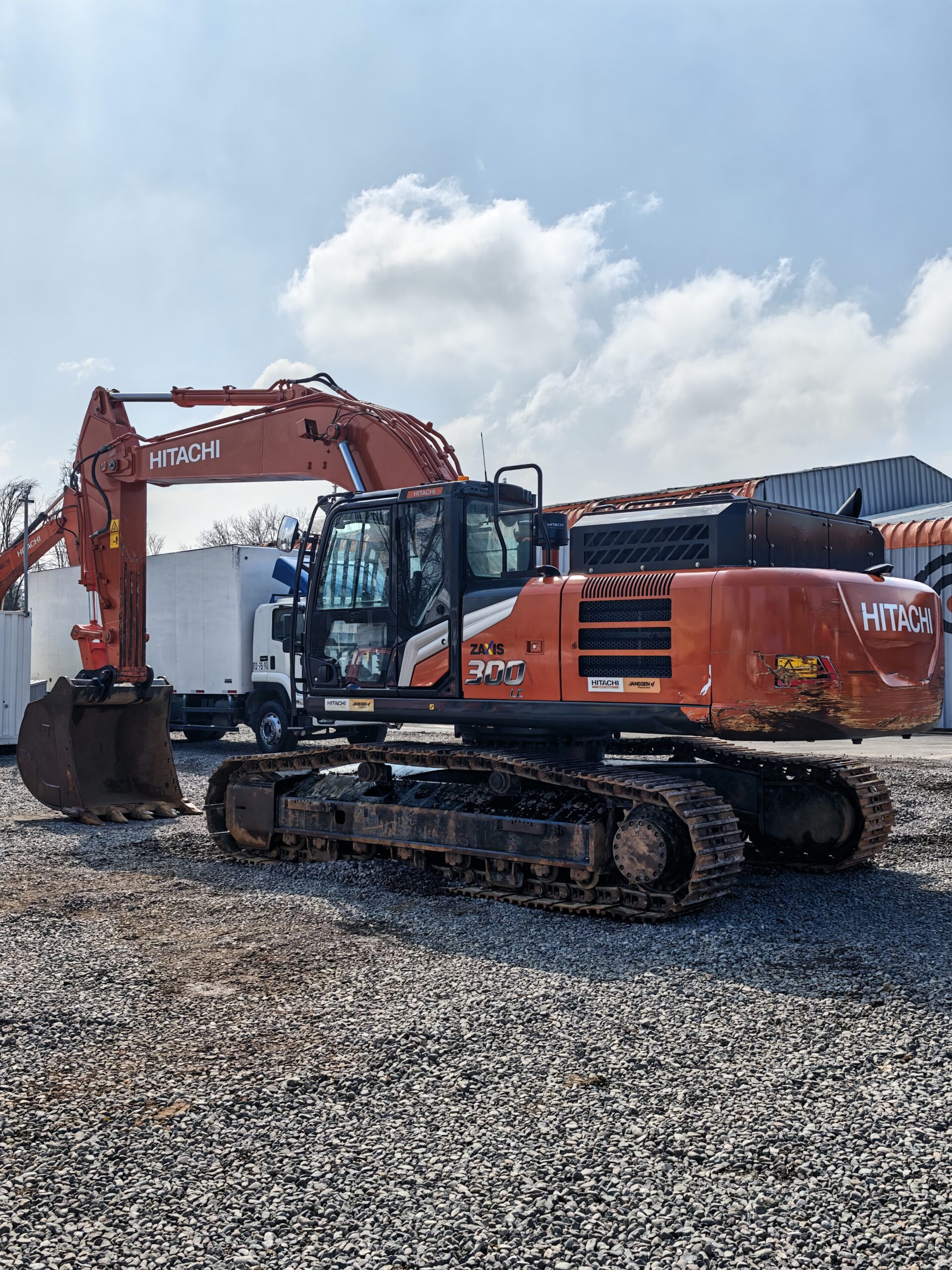 EXCAVADORA HITACHI ZX300LC-7H - 2026 - Imagen 3