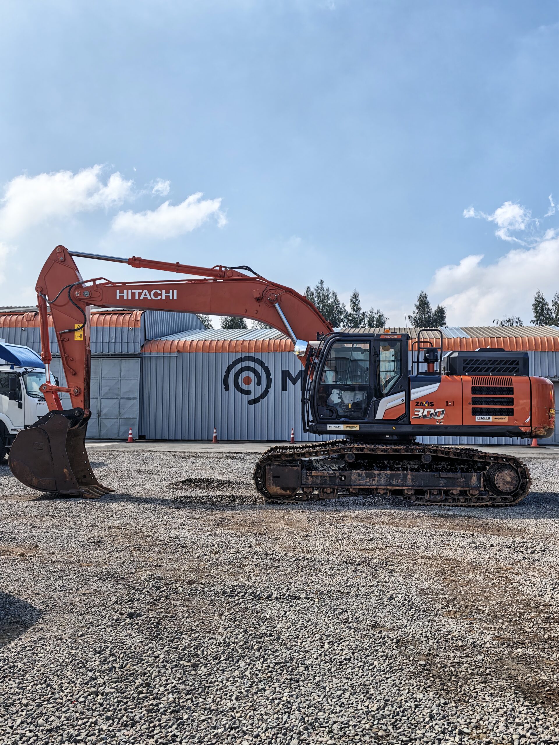 EXCAVADORA HITACHI ZX300LC-7H - 2026 - Imagen 2